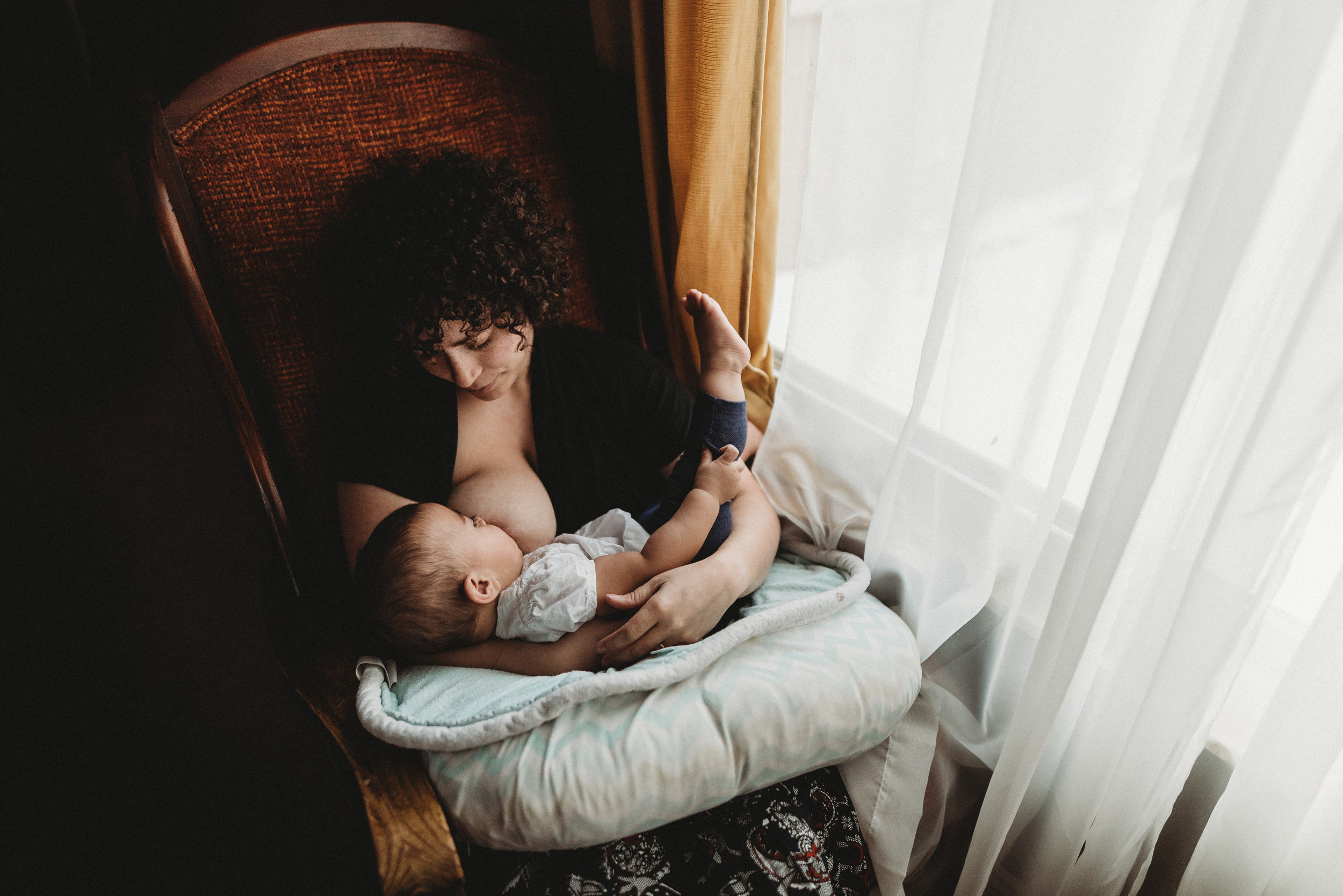 Columbus-Ohio-Breastfeeding-Photographer-Erika-Venci-Photography