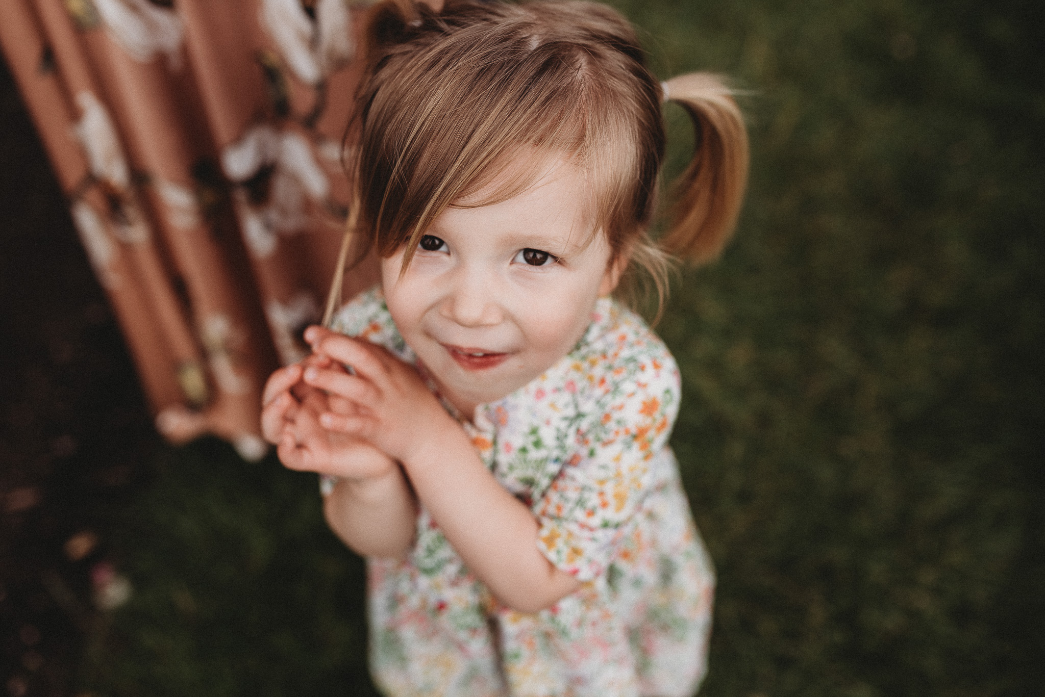 Outdoor-Lifestyle-Newborn-Photos-Inniswood-Botanical-Garden