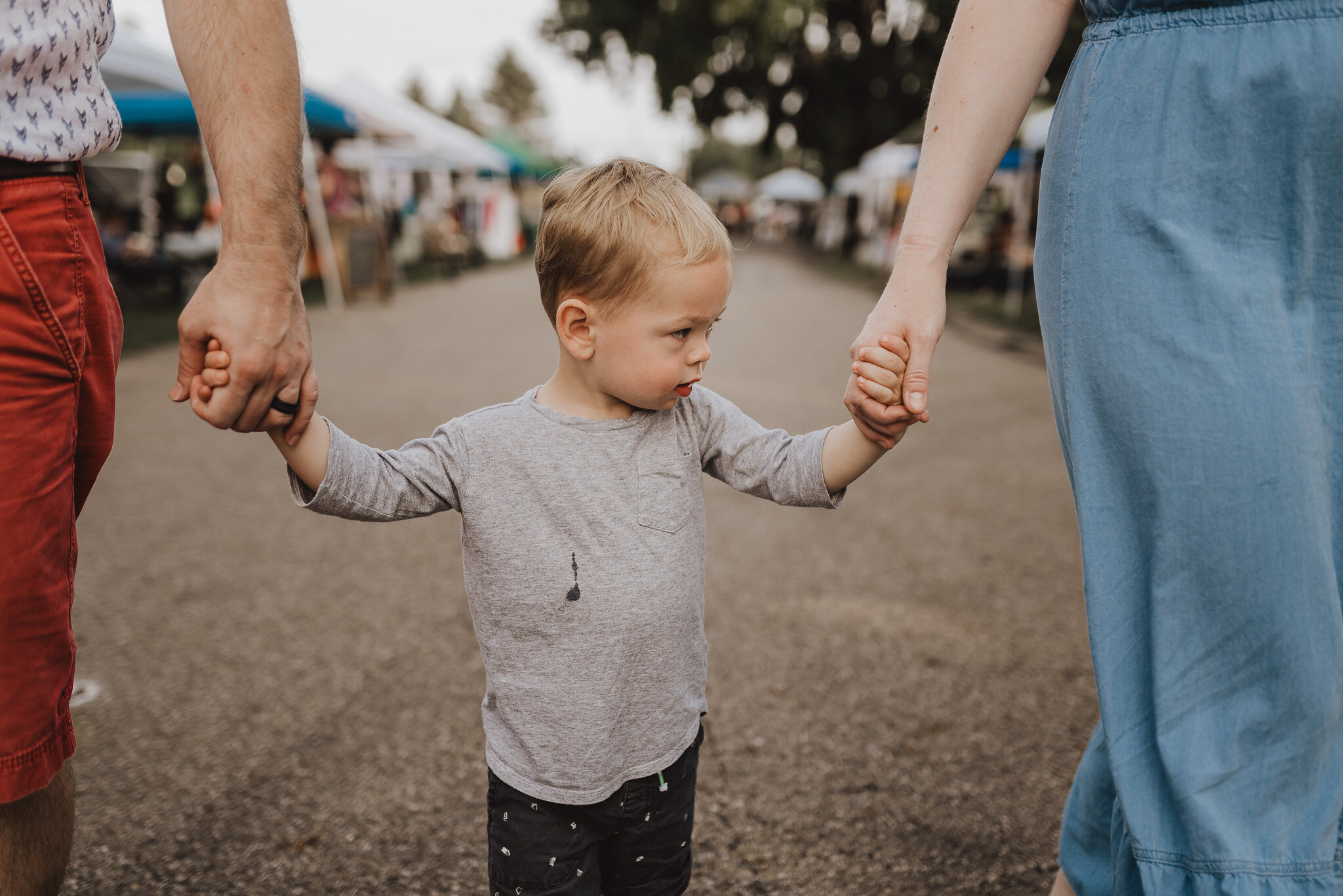 Gahanna-Ohio-Farmers-Market-Family-Photos-Erika-Venci-Photography