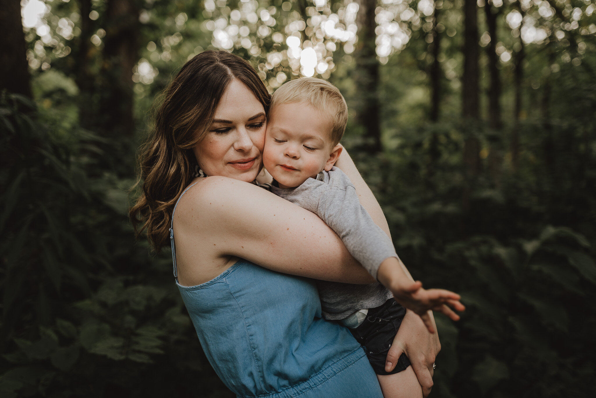 Gahanna-Ohio-Creekside-Family-Photos-Erika-Venci-Photography