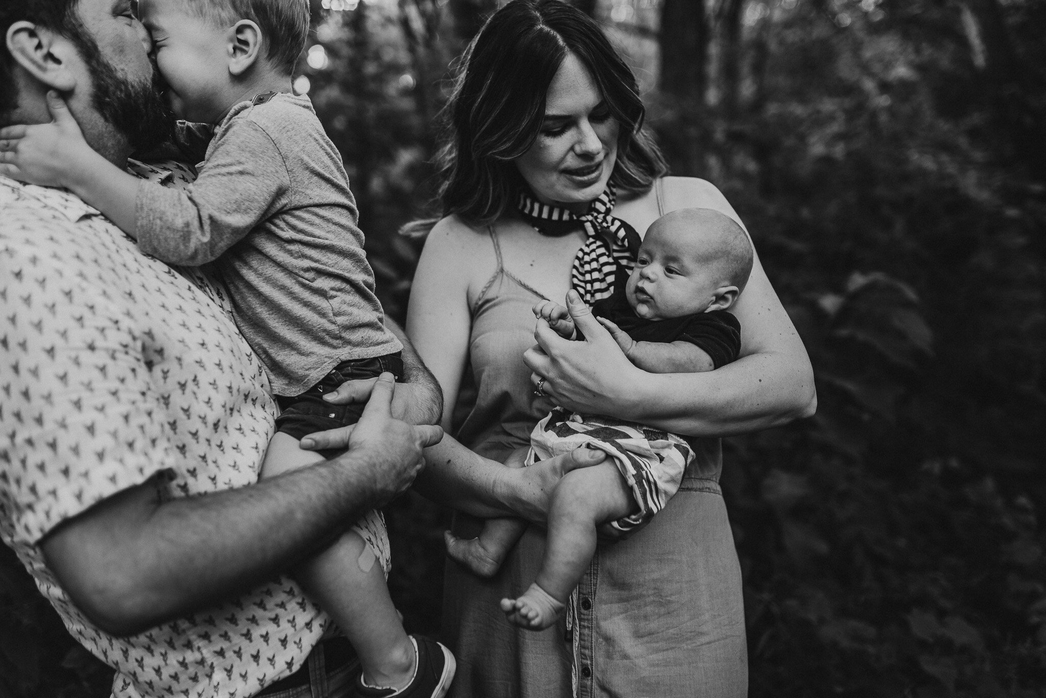 Gahanna-Ohio-Creekside-Family-Photos-Erika-Venci-Photography