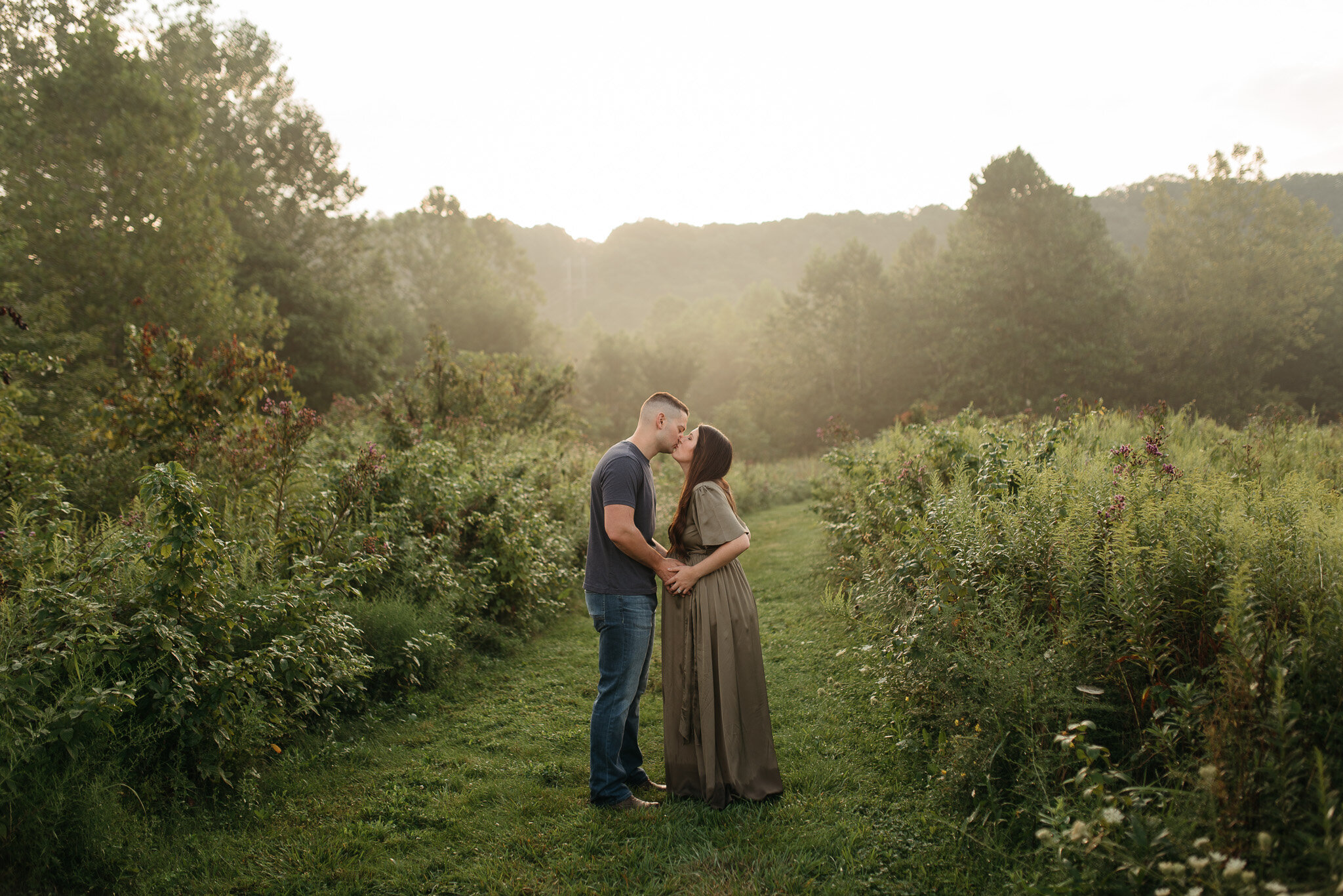 Maternity-Photos-Sunrise-Columbus-Ohio-Photographers