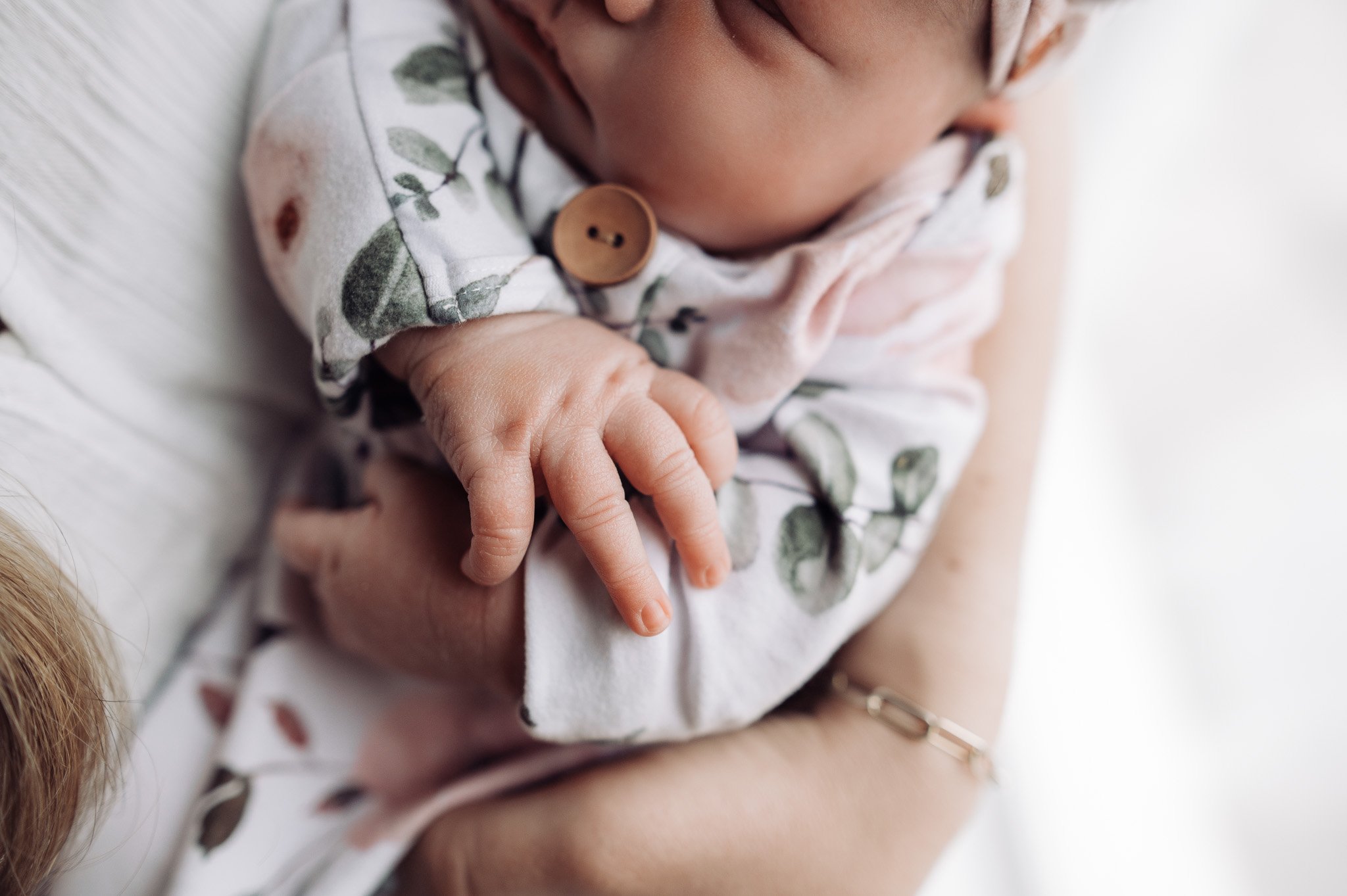  Columbus-Ohio-Lifestyle-Newborn-Photographers-Erika-Venci-Photography