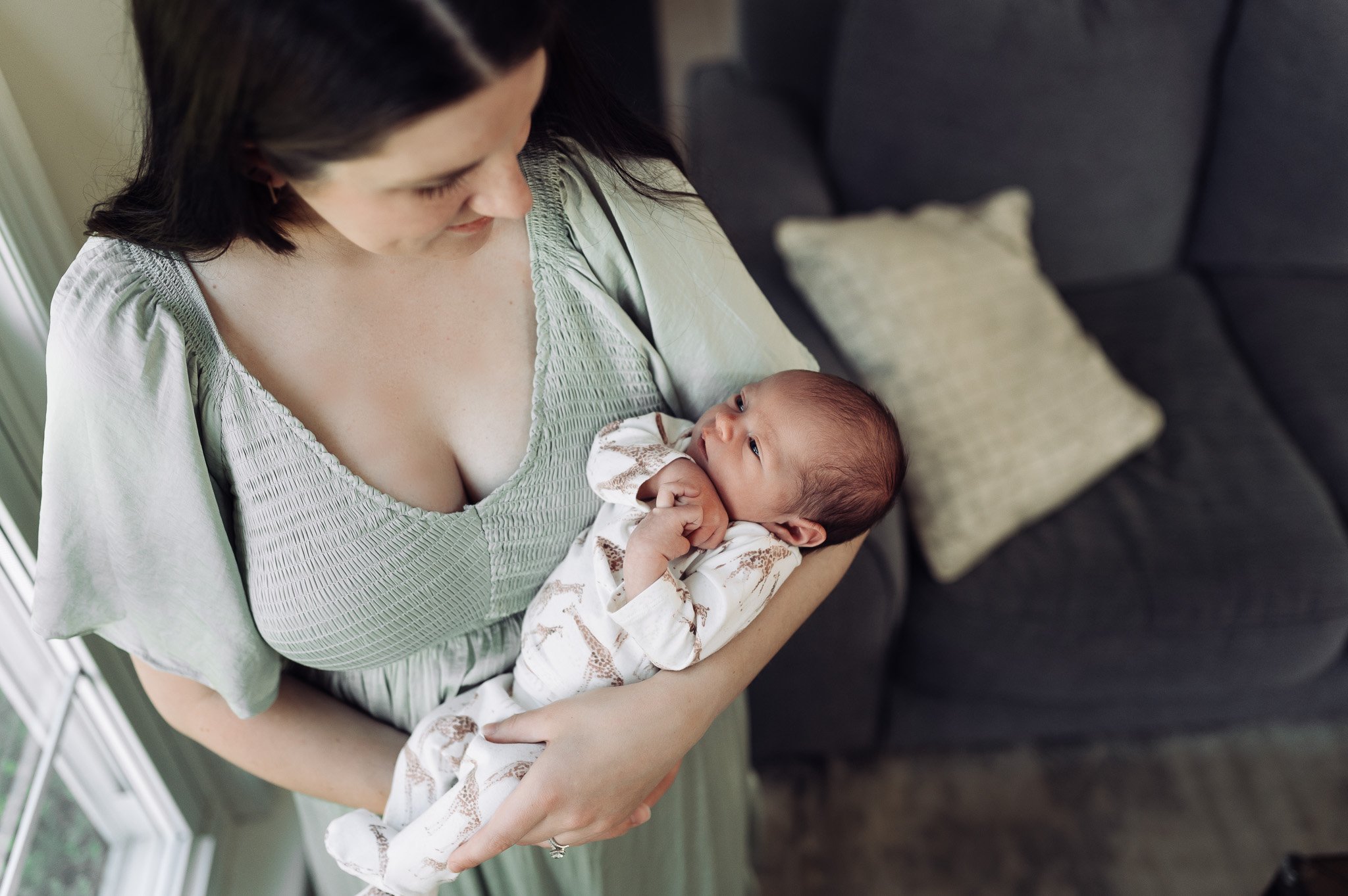   In-home-newborn-photographer-lewis-center-ohio-erika-venci-photography