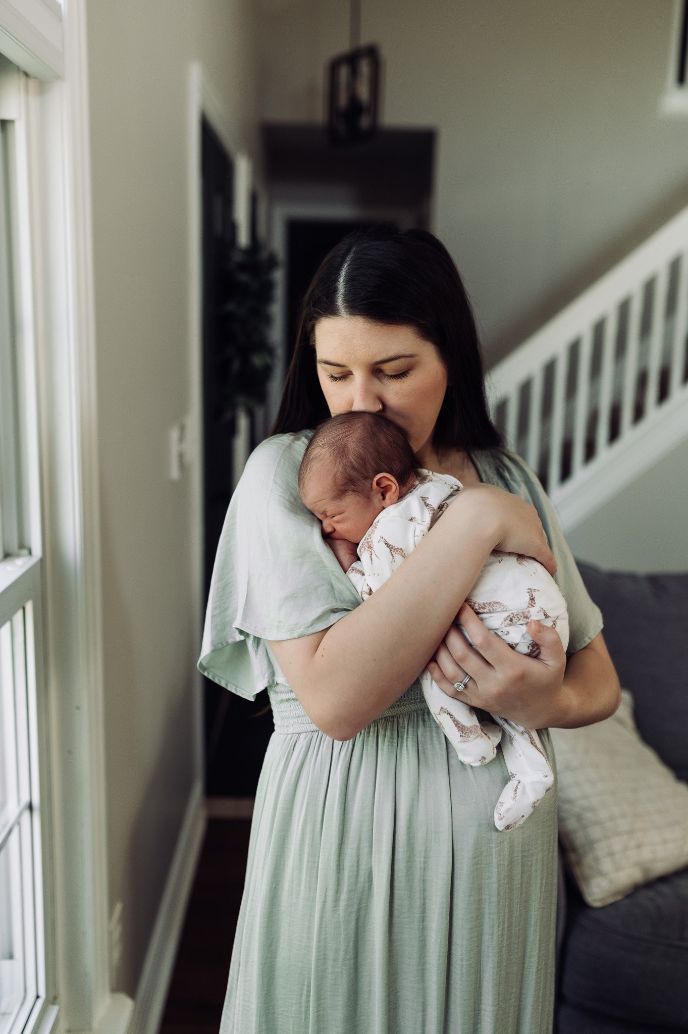   In-home-newborn-photographer-lewis-center-ohio-erika-venci-photography