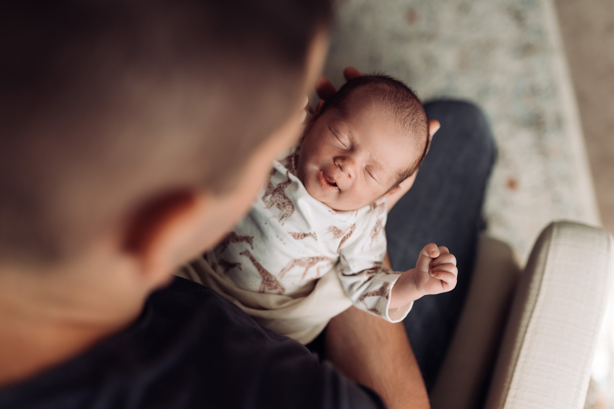   In-home-newborn-photographer-lewis-center-ohio-erika-venci-photography