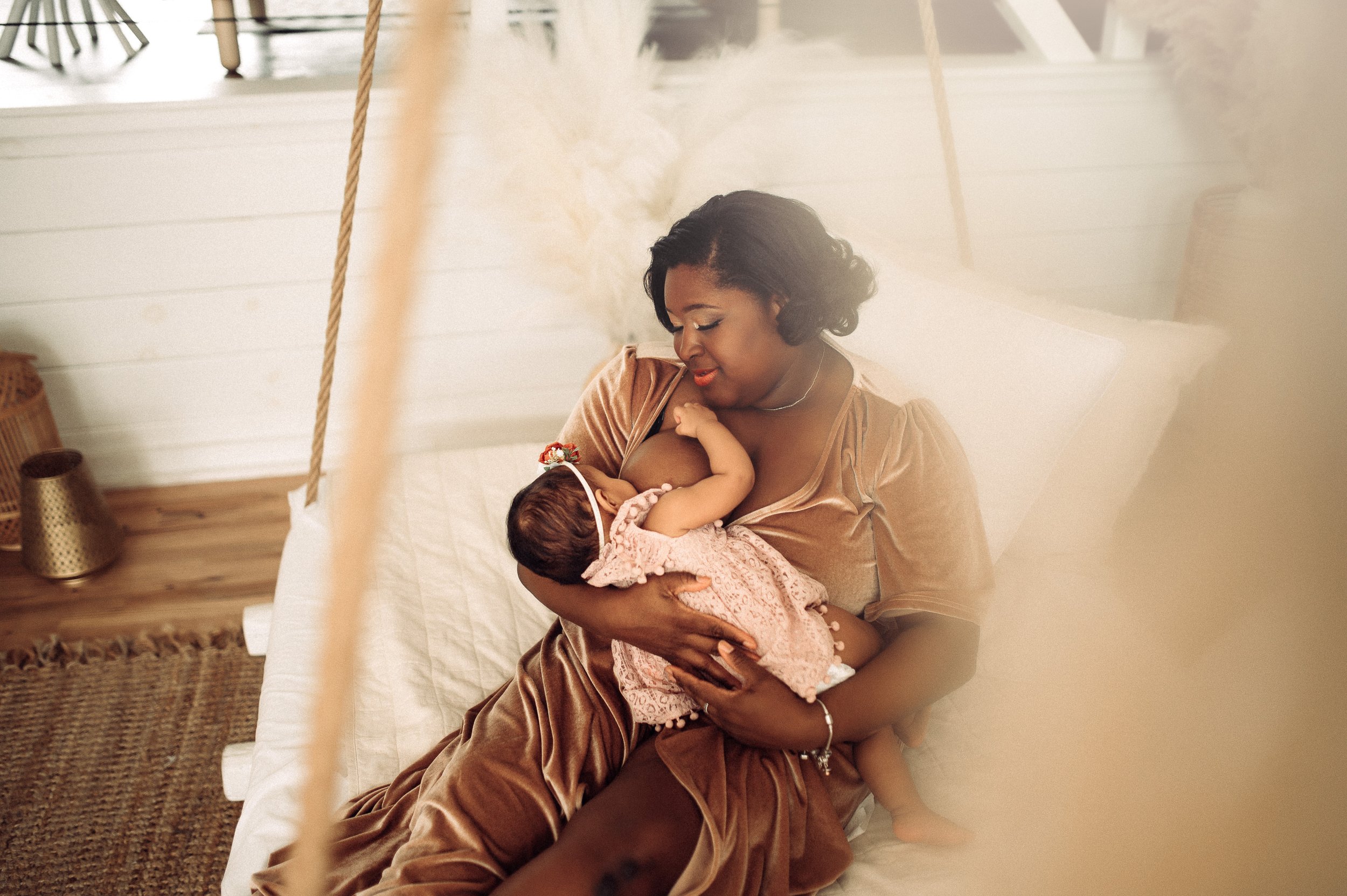 Columbus-Ohio-Breastfeeding-Photographers-Erika-Venci-Photography