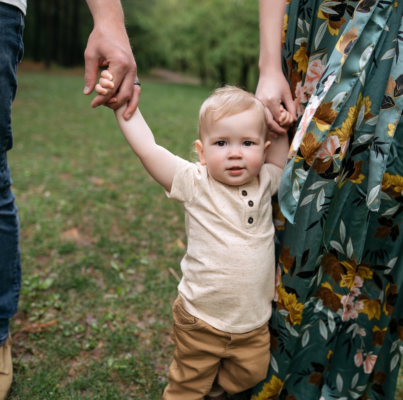 I am so excited to be doing outdoor sessions again next week 😍

#lifestylephotography #familyphotographer #columbusohio #lewiscenterohio