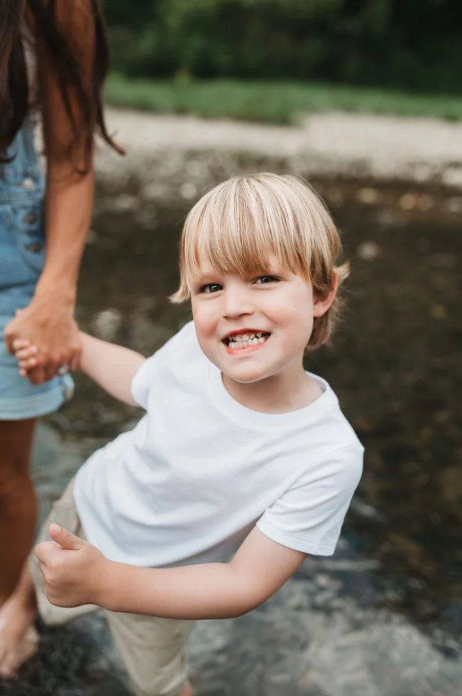 Outdoor Family Photos in Columbus Ohio | Summer Minis