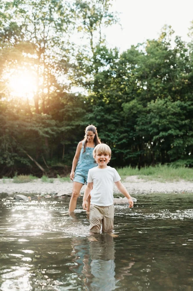 Outdoor Family Photos in Columbus Ohio | Summer Minis