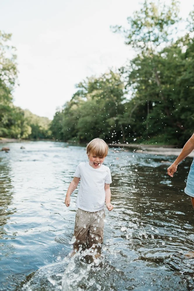 Outdoor Family Photos in Columbus Ohio | Summer Minis
