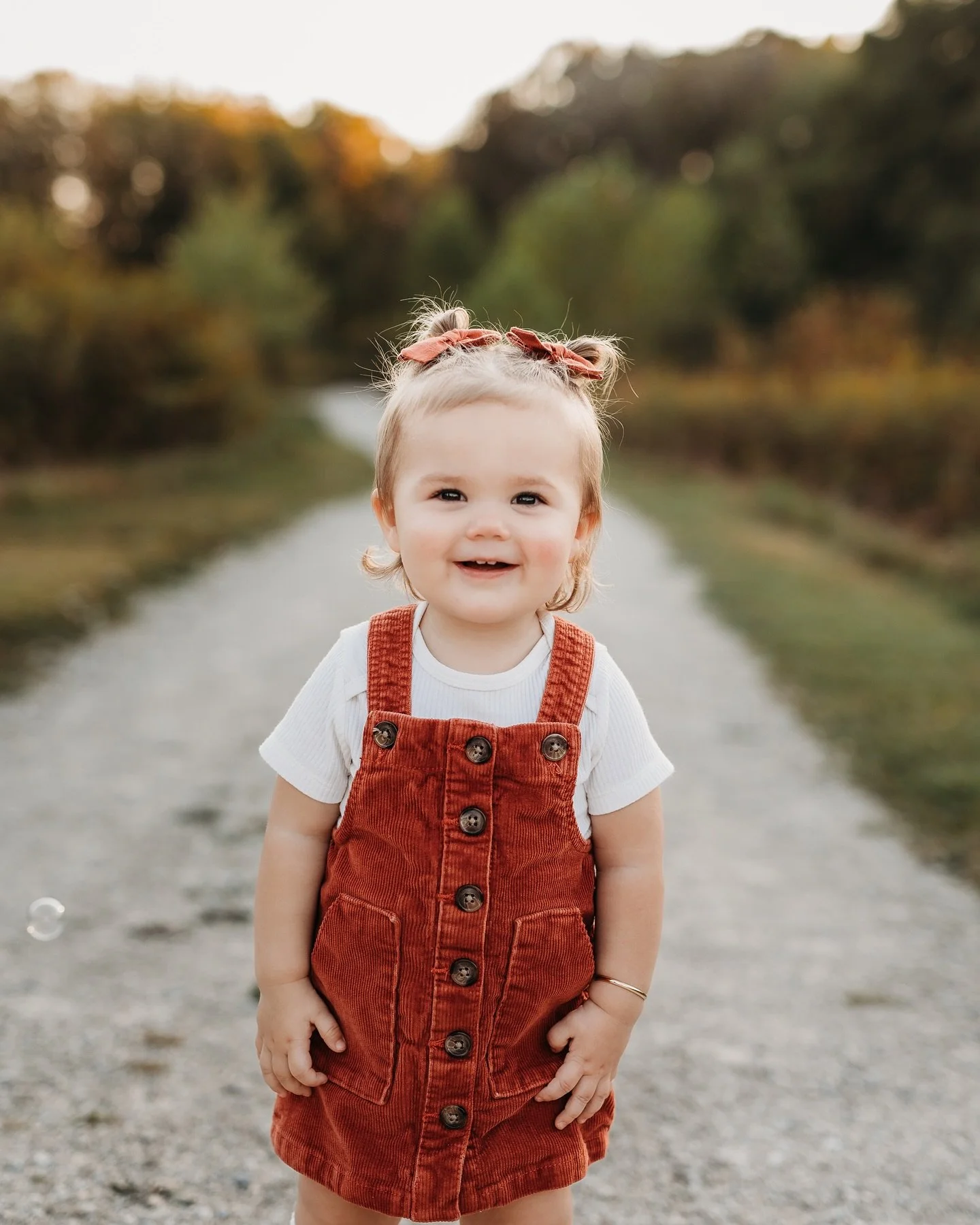Loved meeting this sweet girl and her family for a fall mini session!
#columbusohmomlife #columbusmomcommunity #columbusmomblogger #columbusohfamilies #columbusohphotography #lewiscenterlife #lewiscentermoms #lewiscenterohfamilyphotographer #614ohio