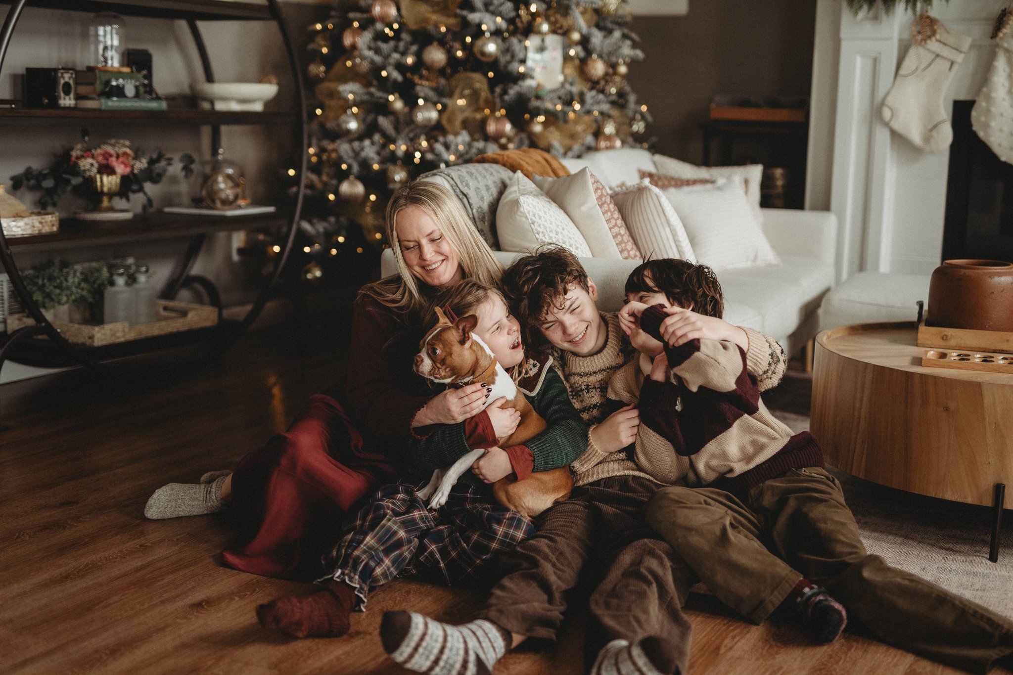 Neutral Holiday Decor in Documentary Family Photography
