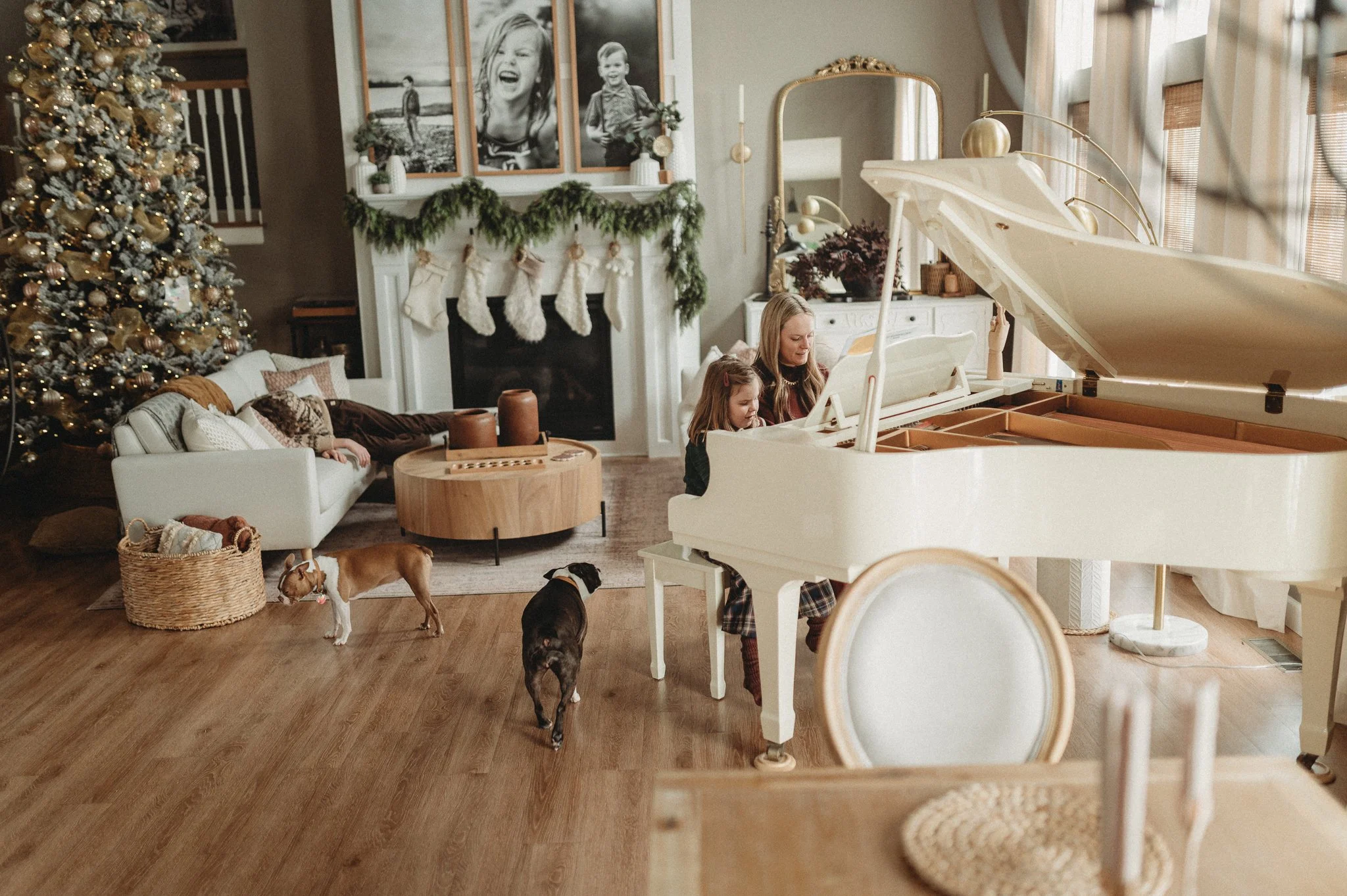 Authentic Family Moments during Lifestyle and Documentary Photo Session