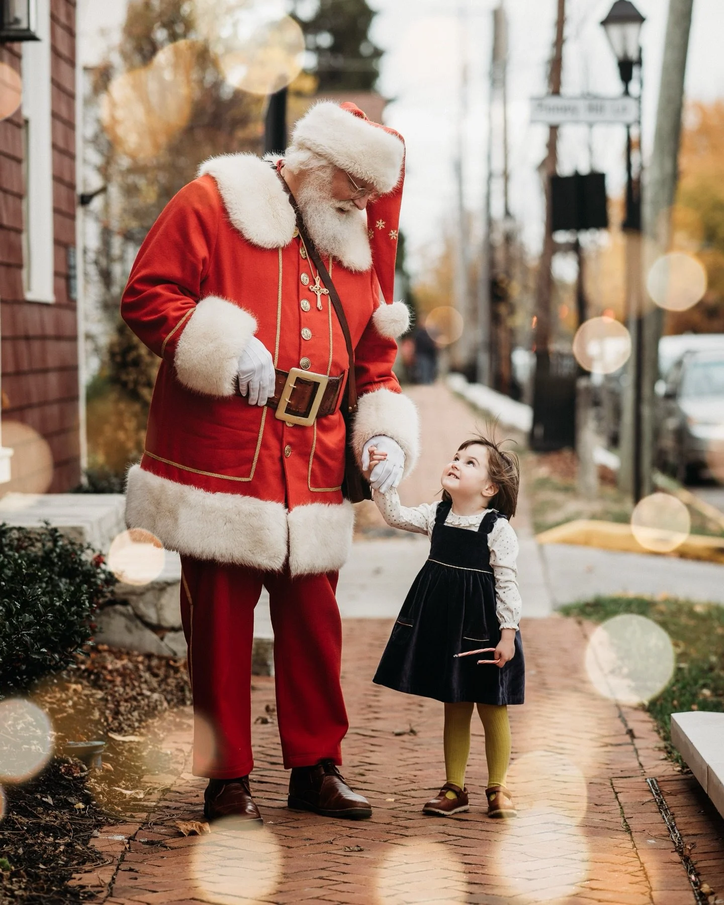One of my favorite Santa photos I have captured - you can feel the magic and wonder in this sweet moment ✨ 

Wishing you all a beautiful, magical week!

#santa #merrychristmas #happyholidays #columbusohiophotographer #santaphotos