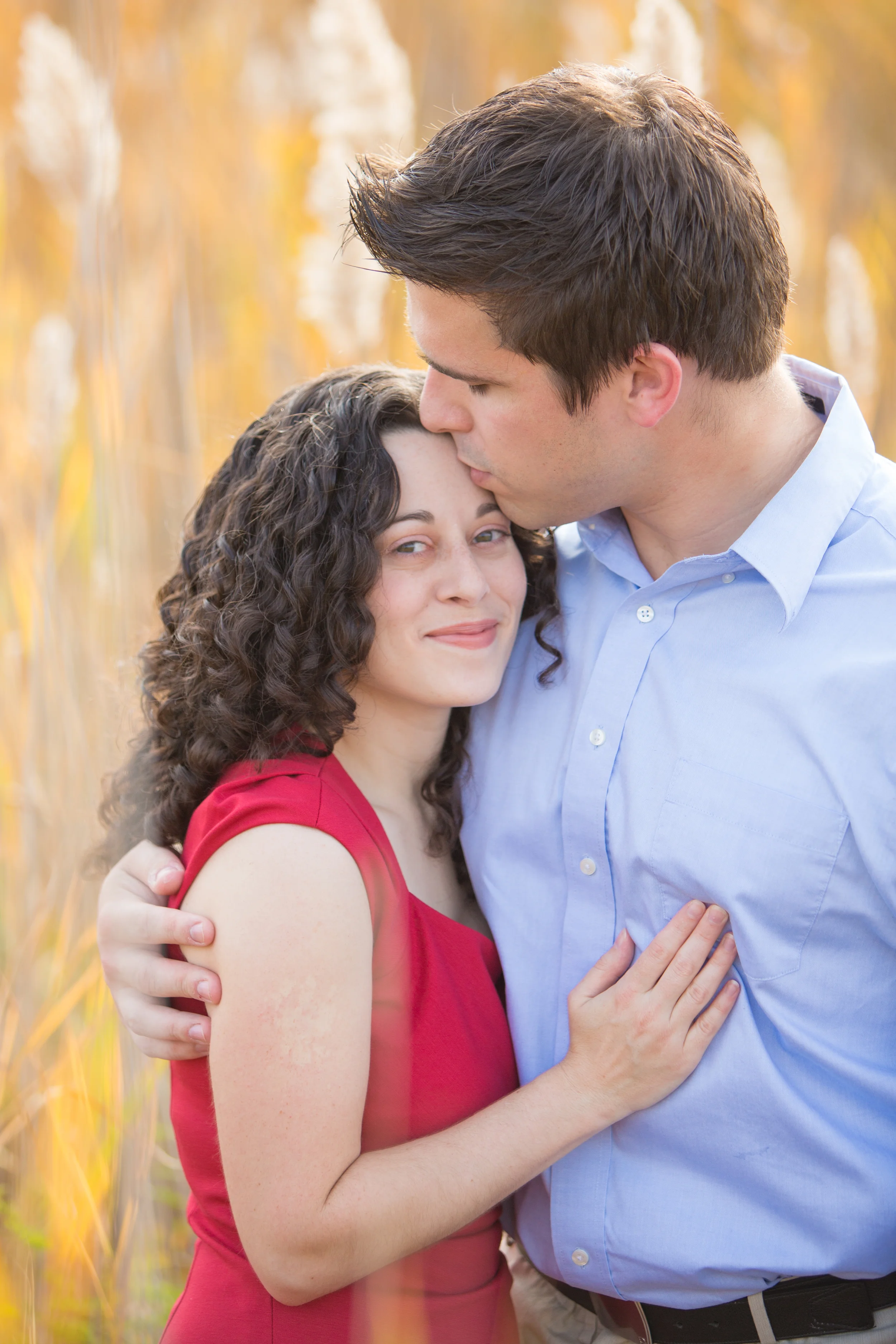 kiss engage love .jpg