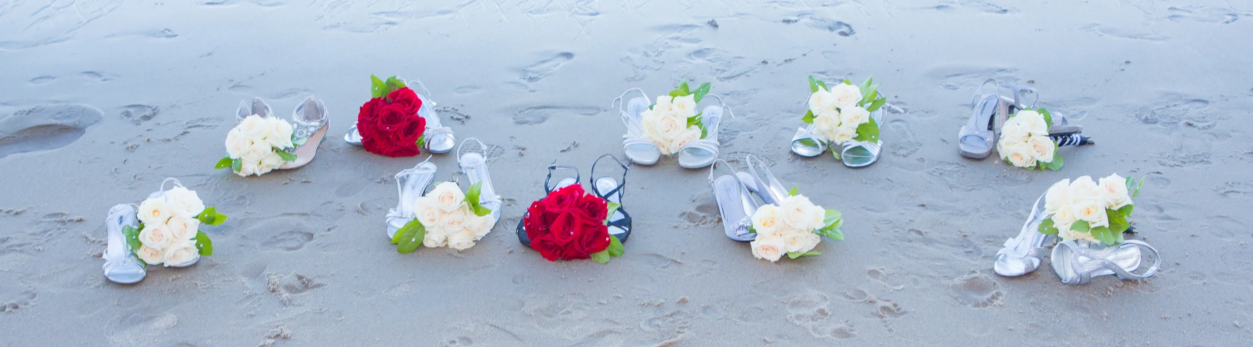 wedding beach flowers .jpg