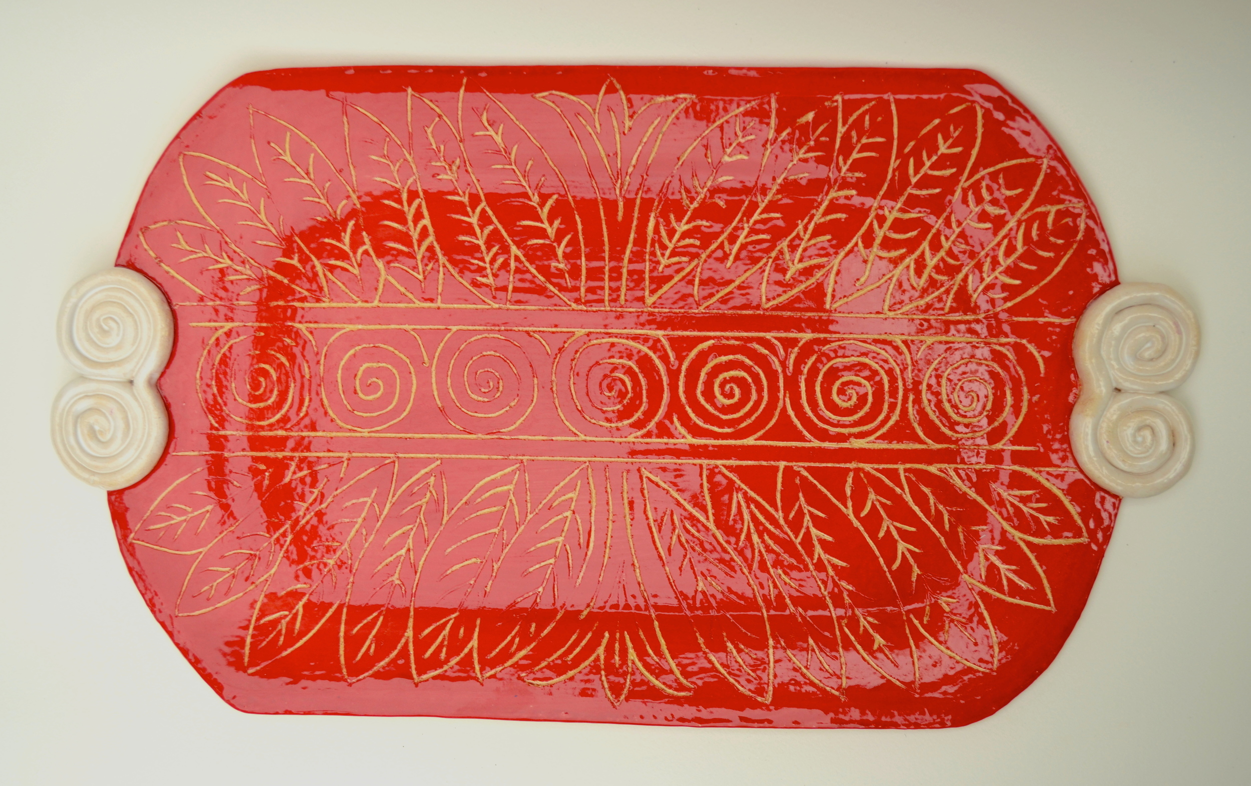 Platter red sgraf w:wh handles 1.JPG