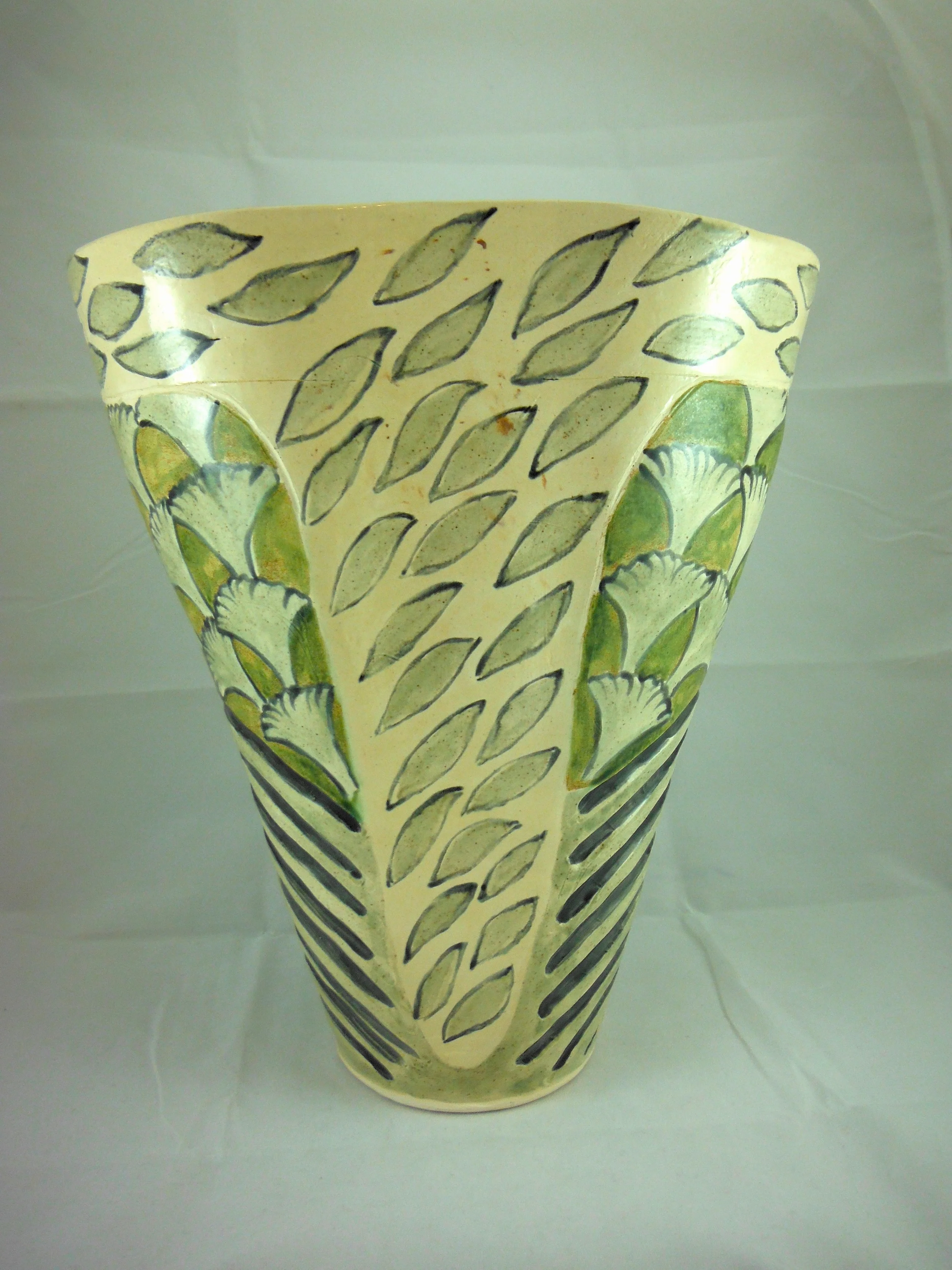 Vase grn w:ginko 2.JPG