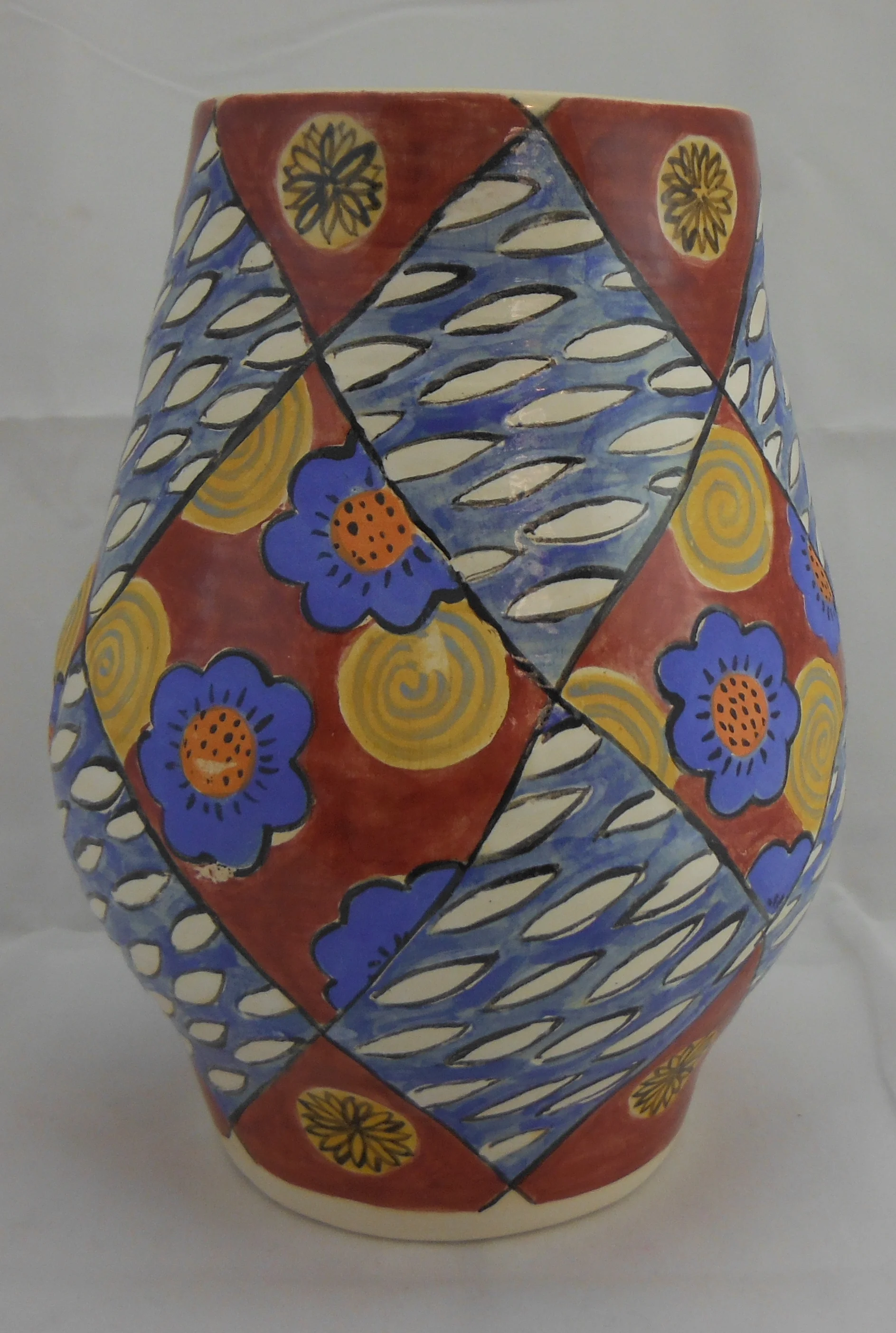 Vase red,wh,blu maj 1.JPG