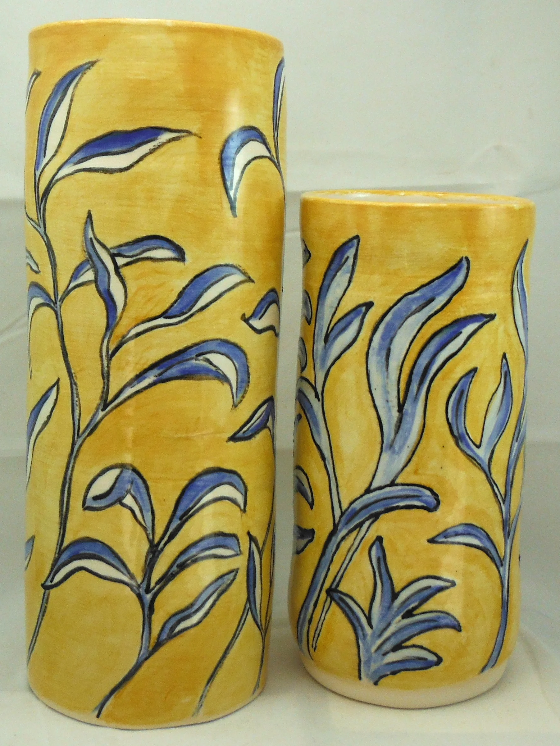 * Vases seaweed yel w:blu 1.JPG