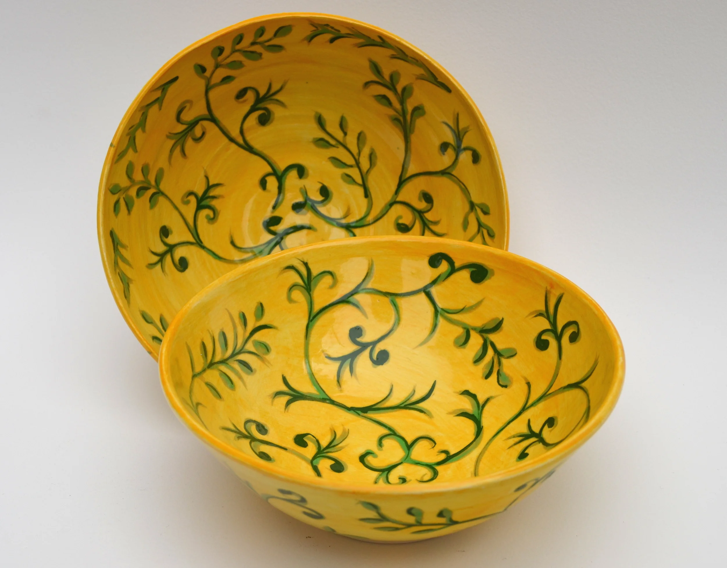 Bowls yel w:grn leaf 1.JPG