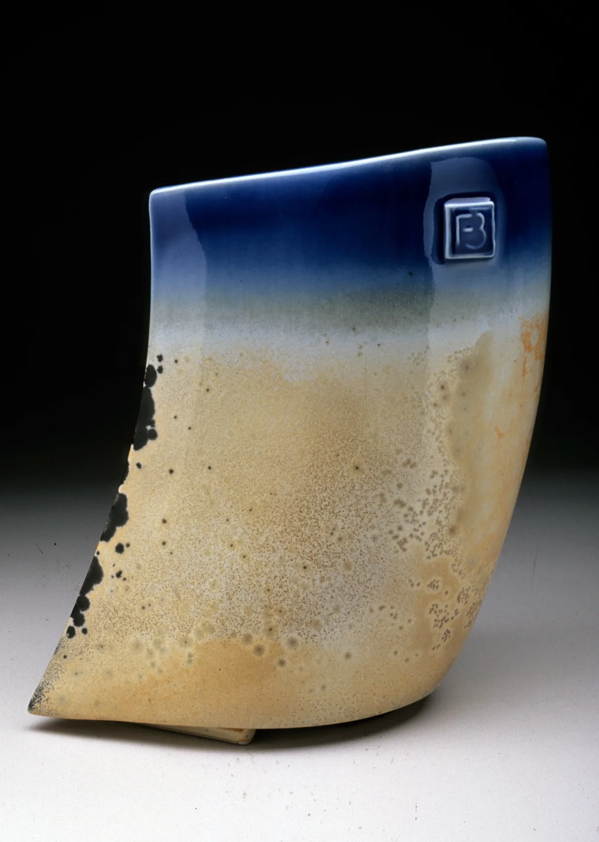Tear-drop vase 8%22h.x 6%22w.x 4%22d.jpg