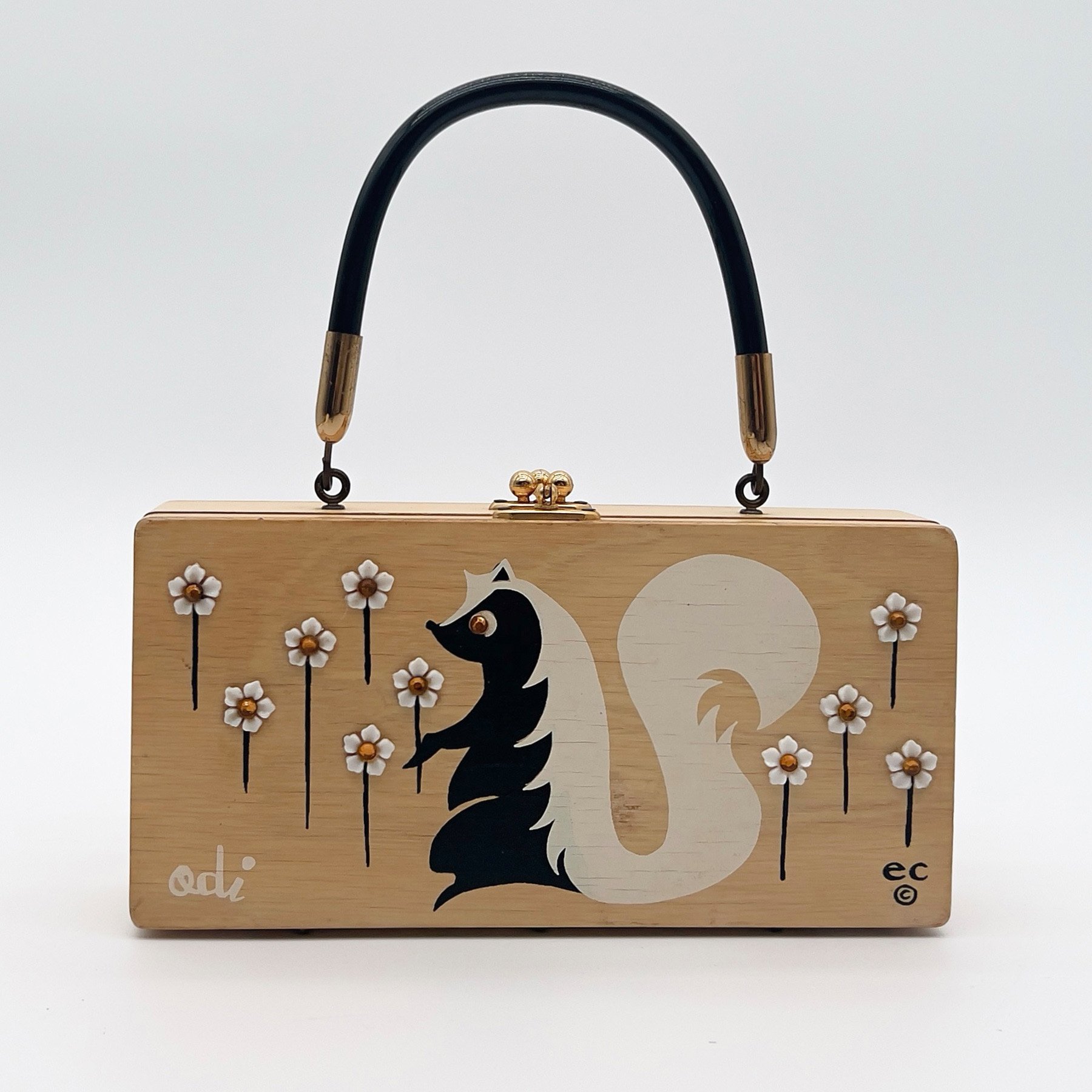 Elements with Enid: Bags in the Fragrance Exhibit