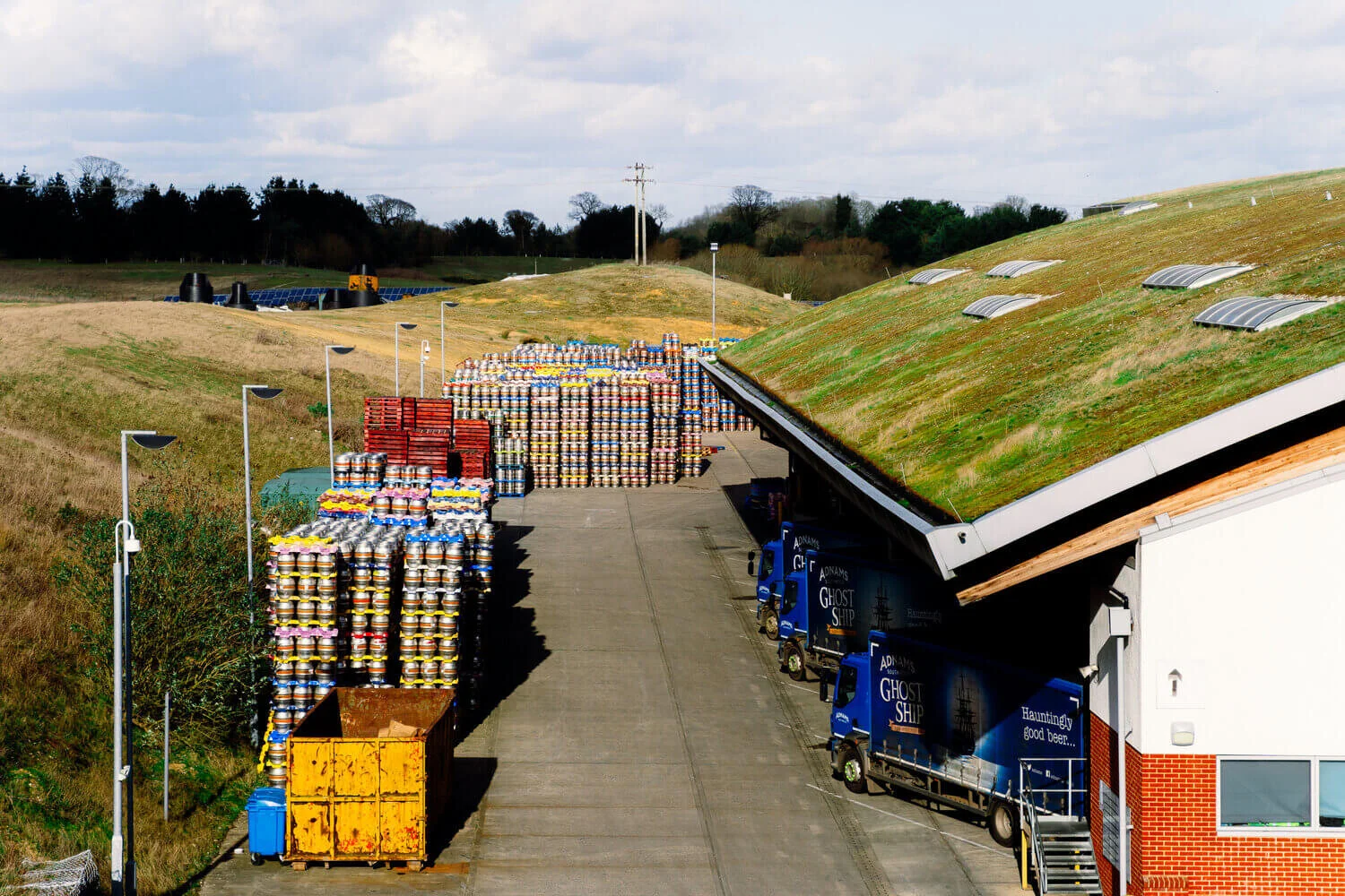 Sağdaki yeşil çatı yukarıda anlattıklarımı özetliyor