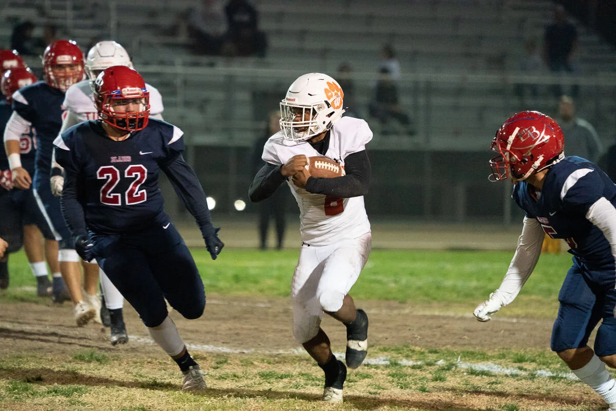 20191108_FootballVAR_EastHigh_040.jpg