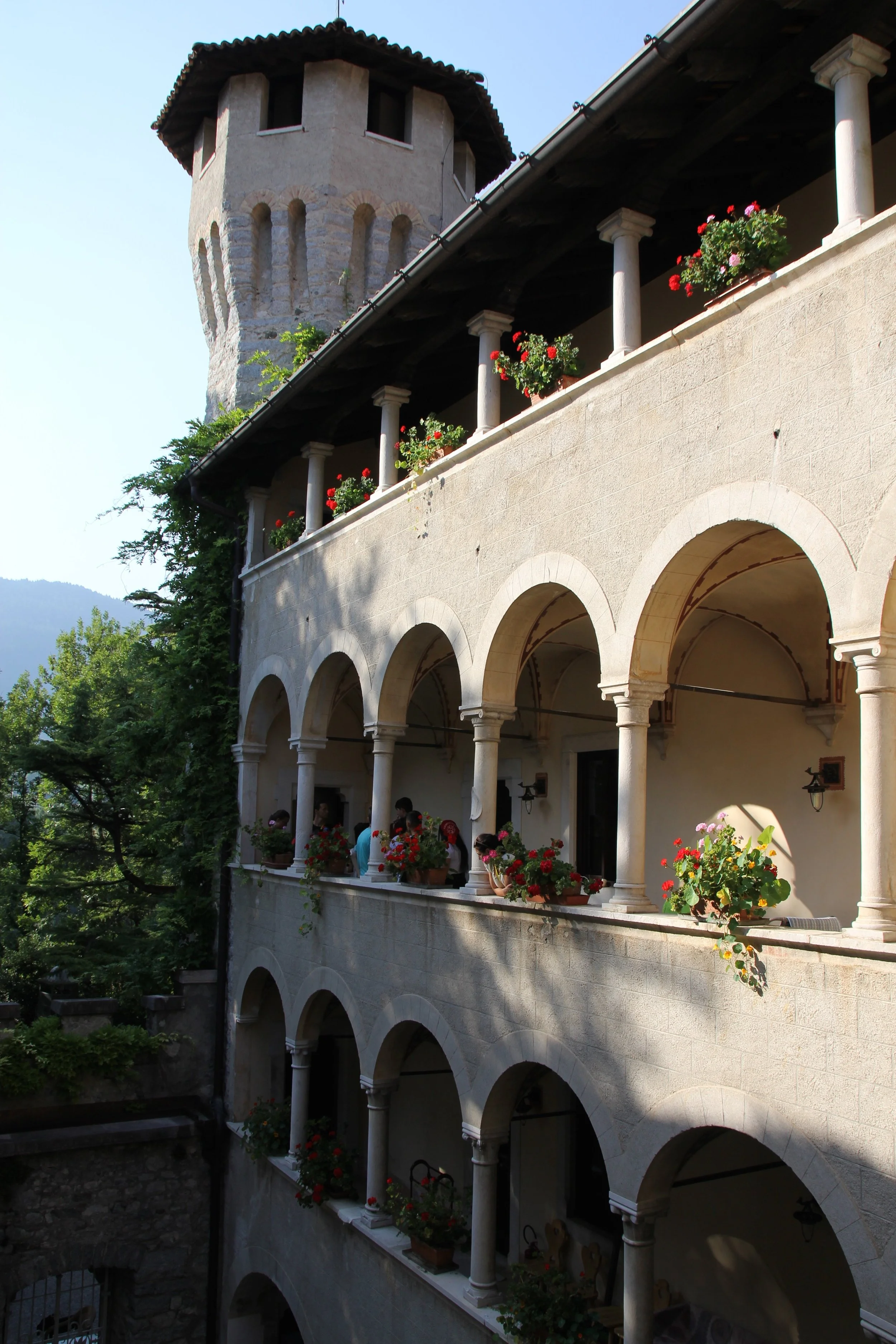 courtyard italy.jpg