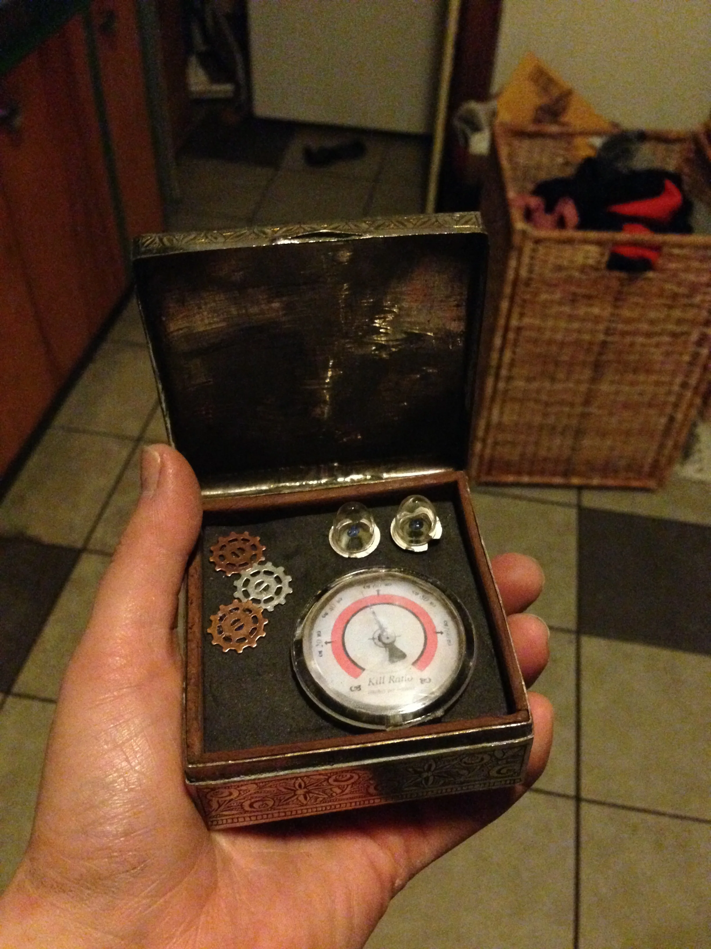 "The Coffee Table" Capture Glass Locator