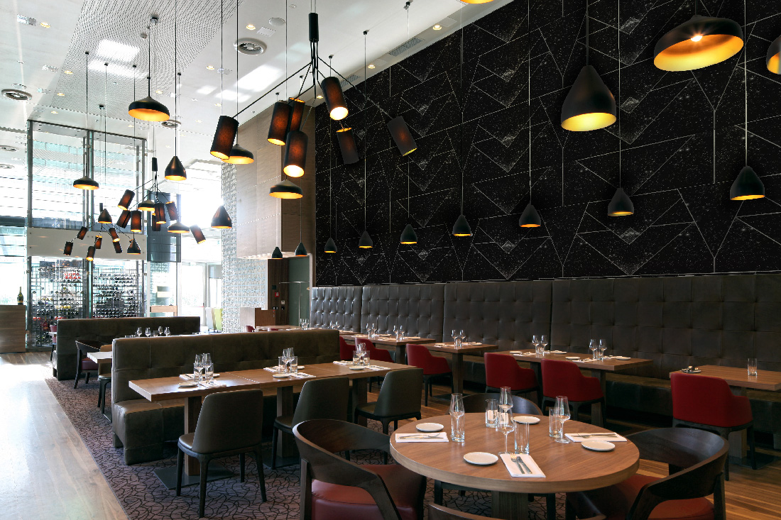 WEB_DECO_GALACTIC_SILVER_DITZY_RESTAURANT_123036040.jpg