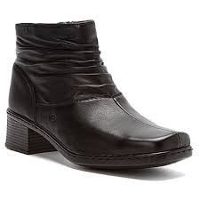 black boots.jpeg