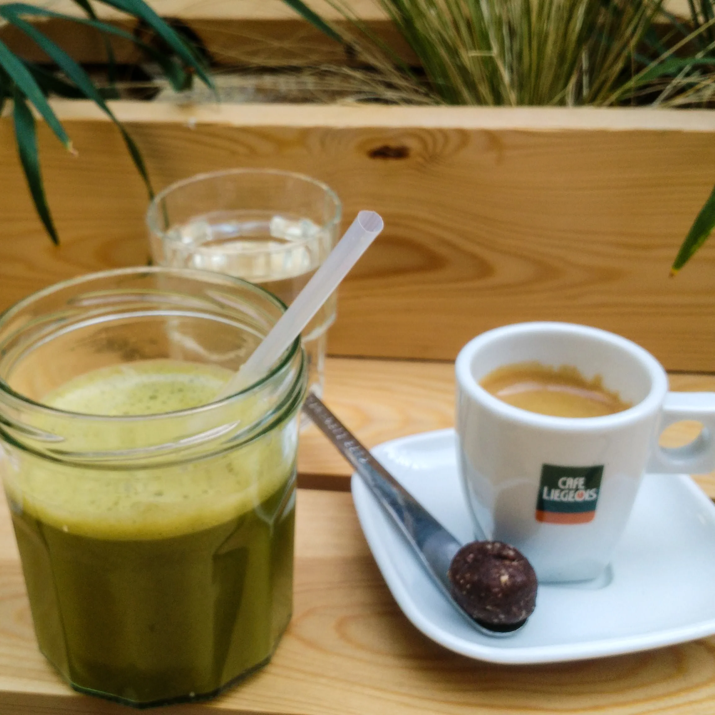 expat, belgium, expat life, Gent, Beo markt, organic market, juice, espresso