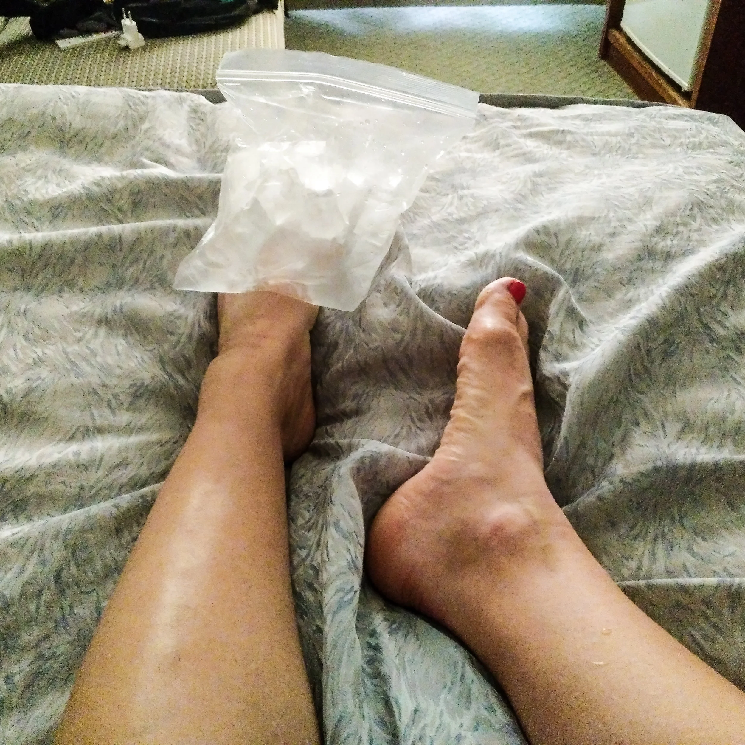expat, expat belgium, travel, starbucks, travel to Japan, travel to Asian, flying, Brussels, American in Belgium, American expat Belgium, procycling, pro cycling, work travel, Japan Cup, Delta, KLM, SkyTeam, big toe surgery, foot surgery, recovery foot surgery, travel foot surgery