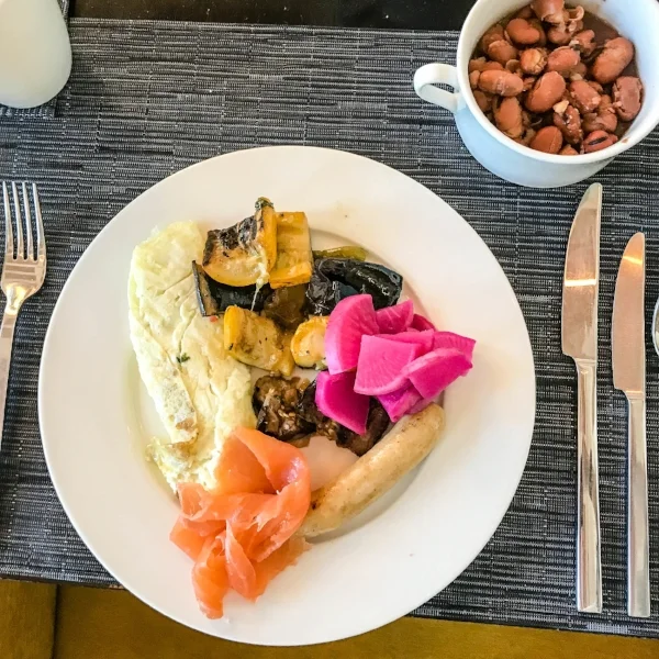Dubai Tour, pro cycling, professional bike racing, cycling, race buffet, clean diet, healthy eating, eating on the road, traveling food Dubai, business travel Dubai