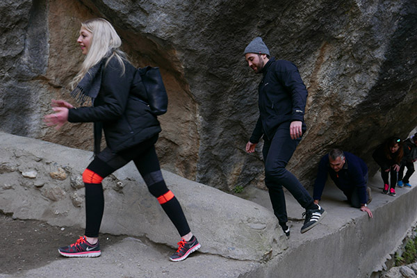 Crawling through the gorge