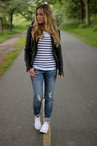 Nothing says casual chic better than these shoes. ( credit .)