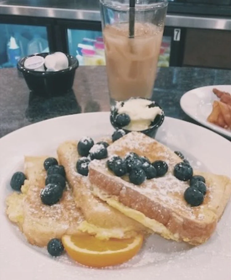 I love giving you an inside look of my life. Including what I order for breakfast at my favorite spots!