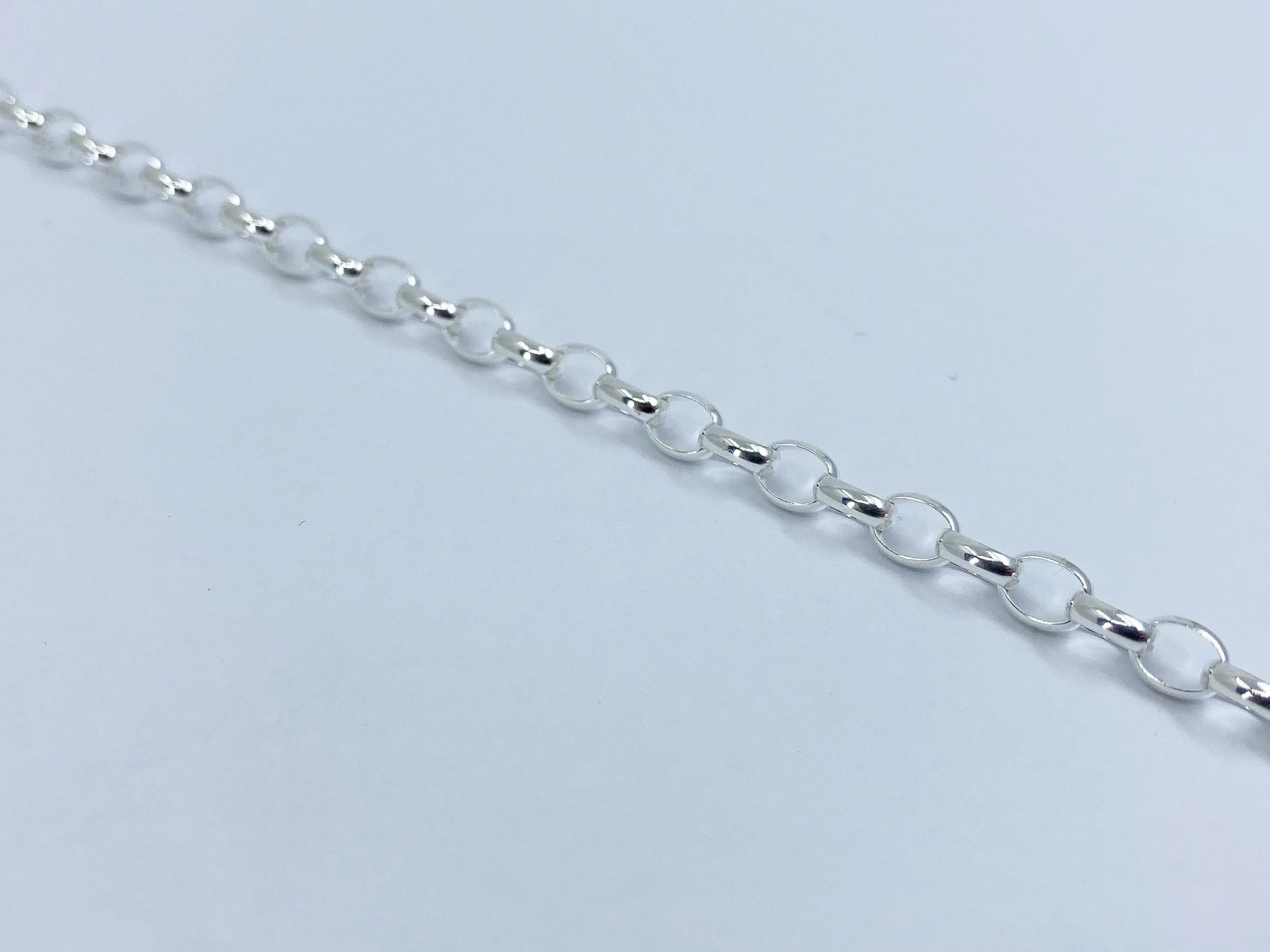 6E86F524-5A77-4633-8D94-23282FDBBBC6