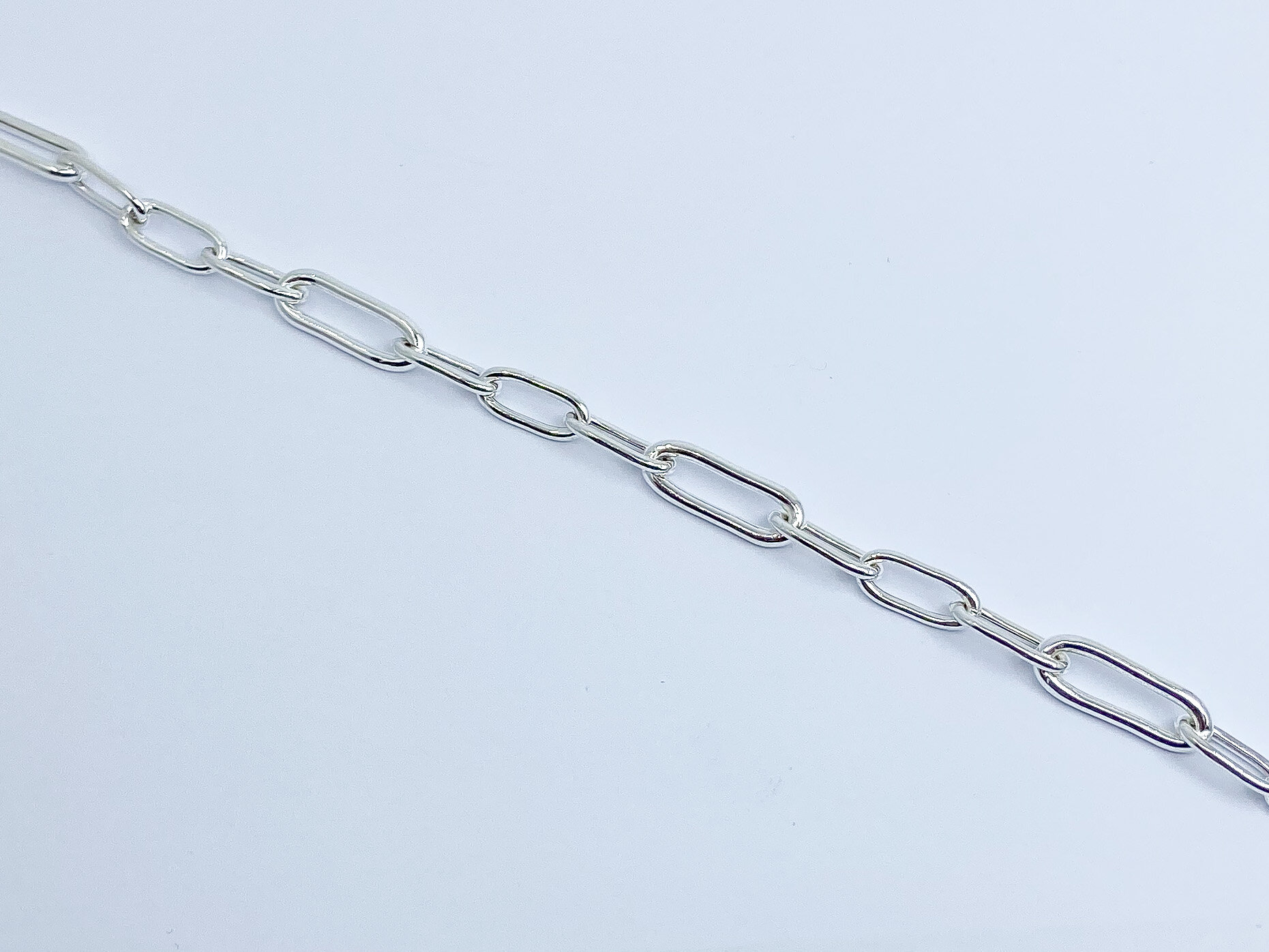 E3BC5BFC-75B0-48A8-A834-8D082E039436