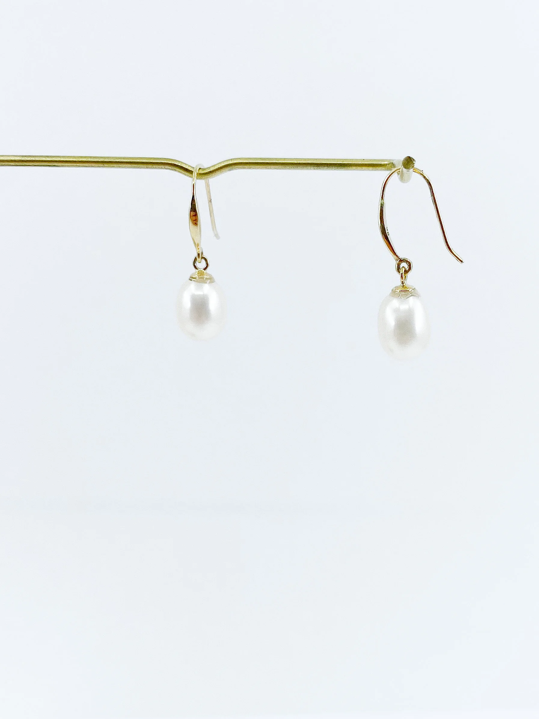 FFF5401D-62E6-4D54-8F7A-763B84783A4D