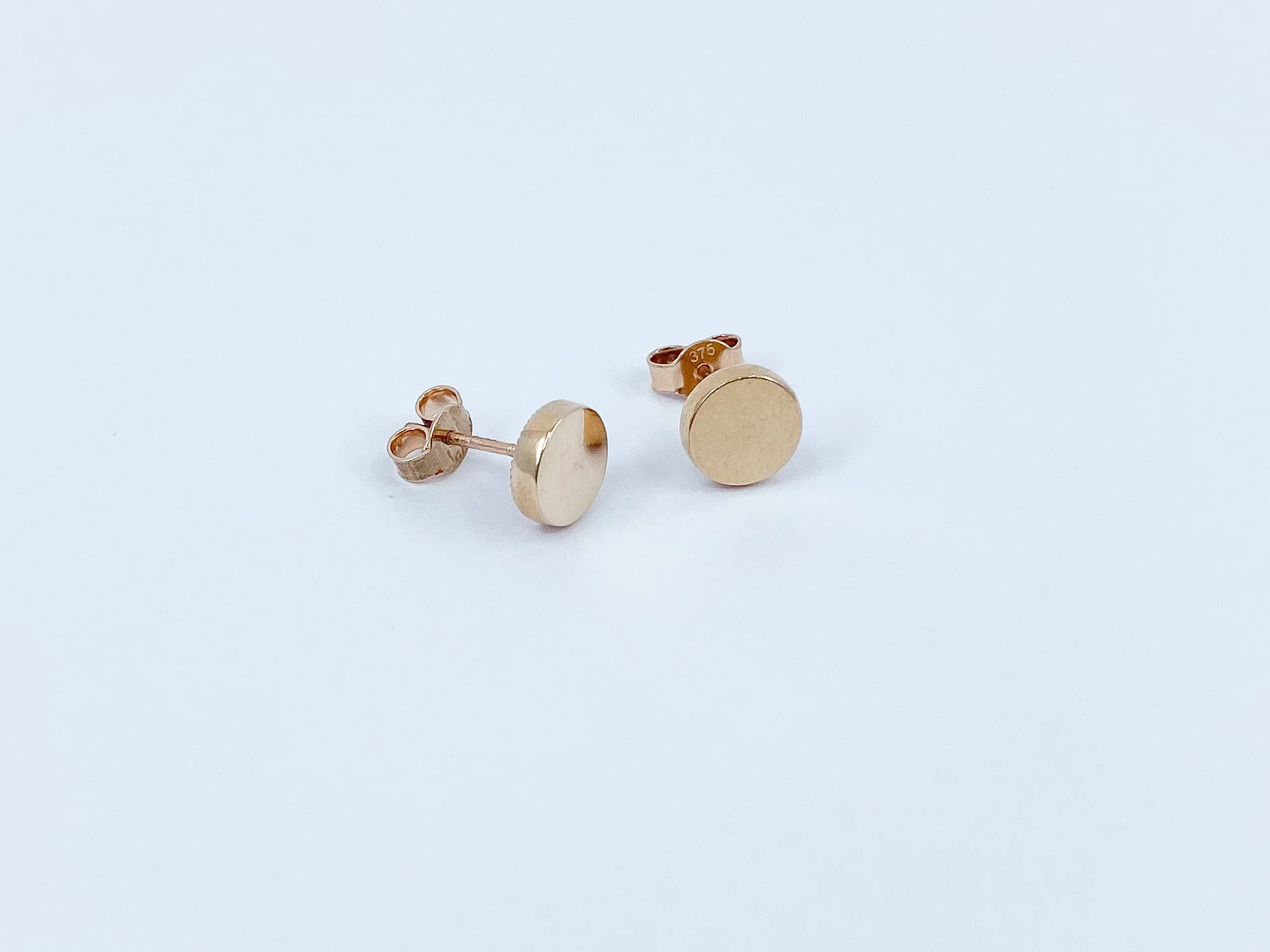 AC2C039F-2B00-4B62-B597-CC297B8A277C