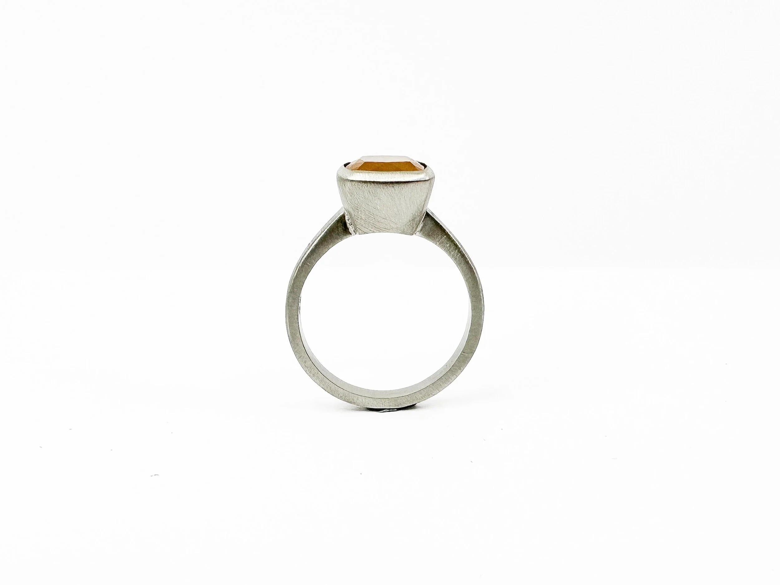 84573356-3F5F-4A83-AFBF-704502AB6899