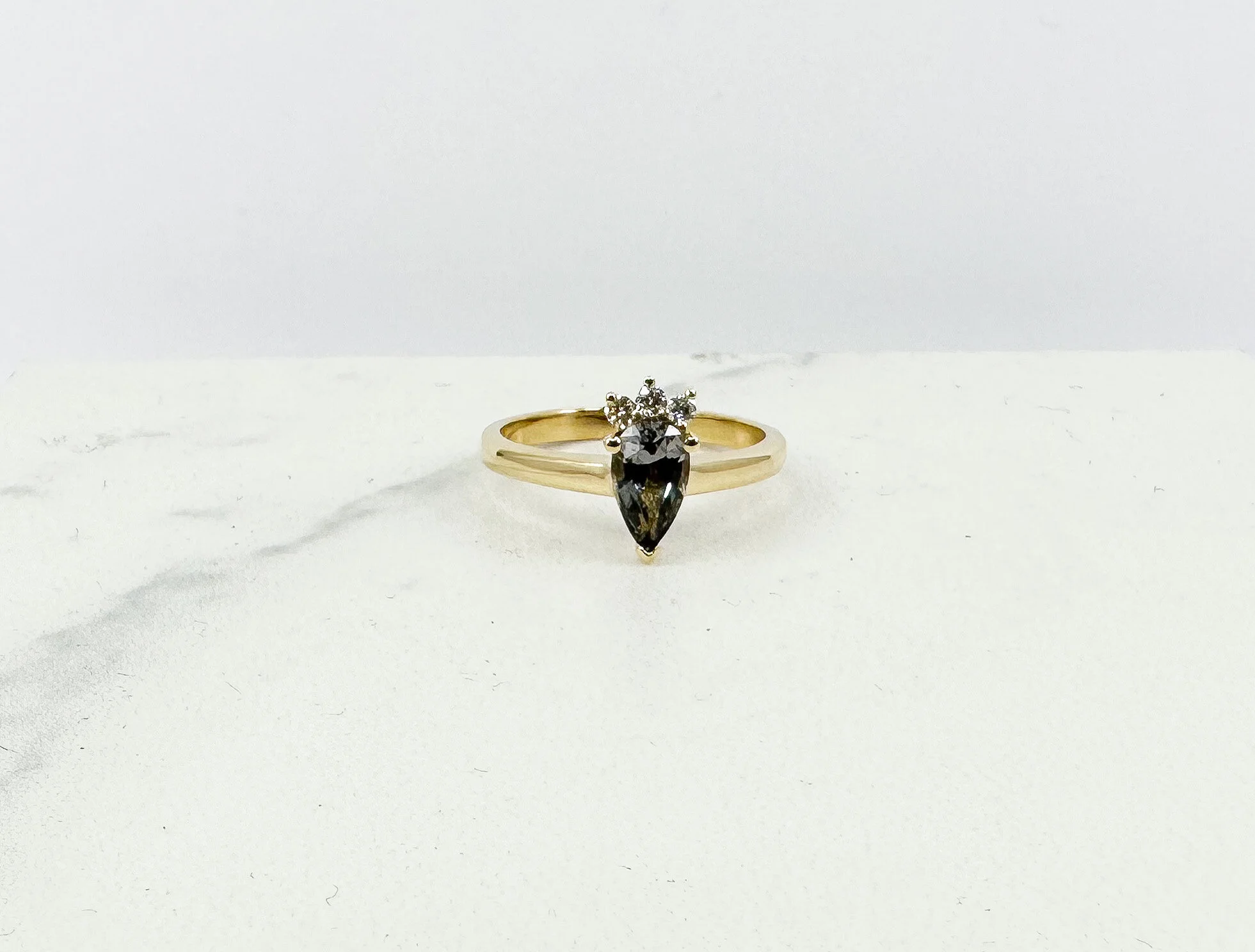 7E26B4B7-3965-46BC-BD03-67556022FAD5