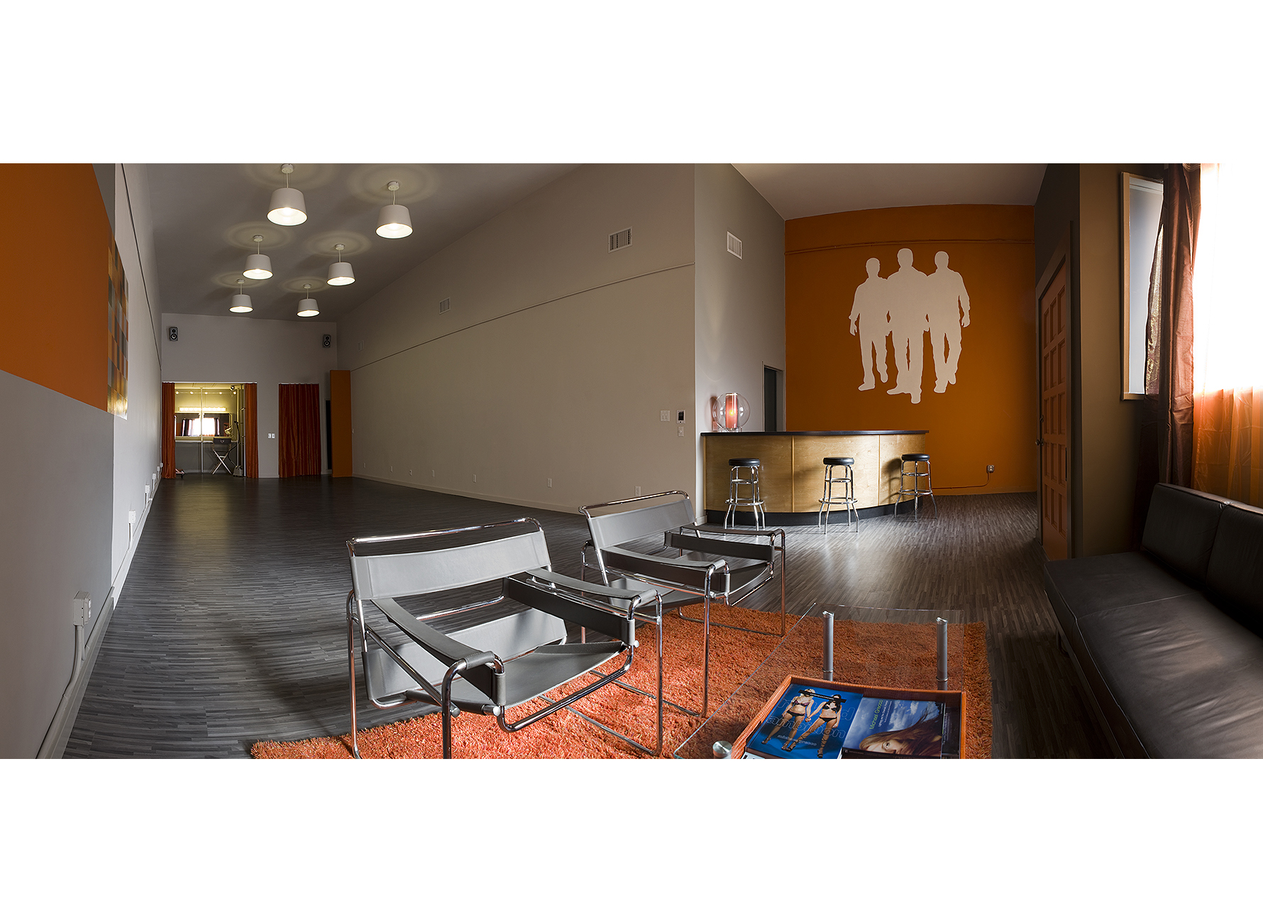 01-IM-StudioPanoFlatLight.jpg