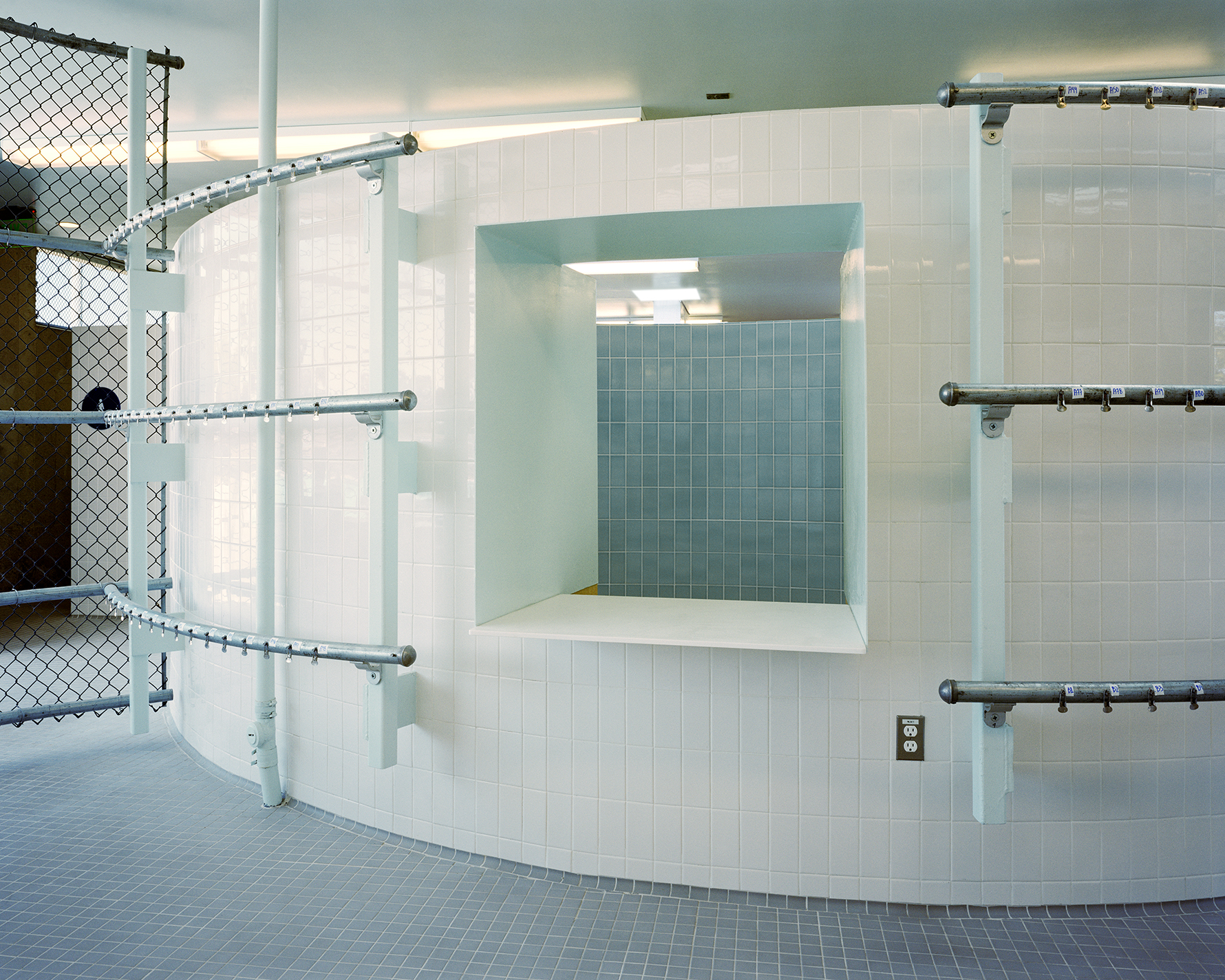 04-cerritos_coat_chk_2_hi.jpg