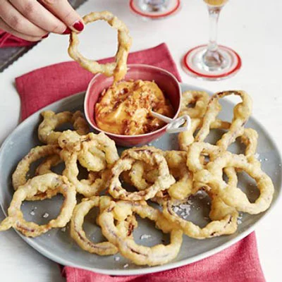 ultimate-onion-rings-with-bacon-mayo.jpg
