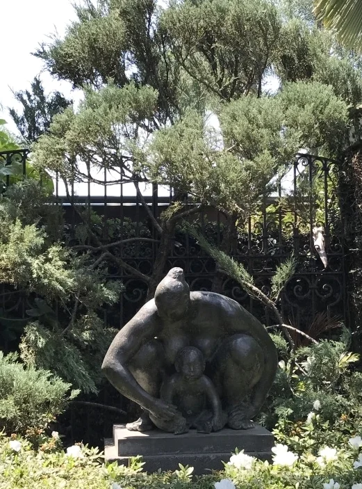 Las mana statue2.jpg